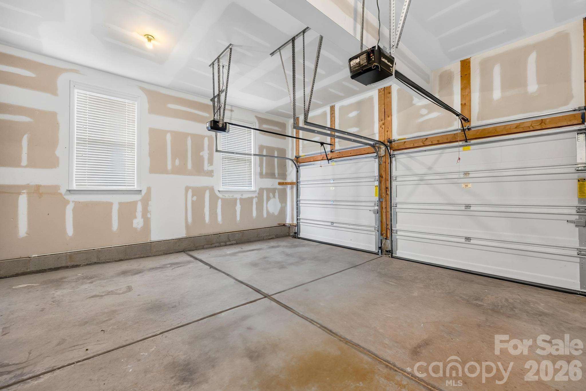 1004 Hawker Road — Matthews