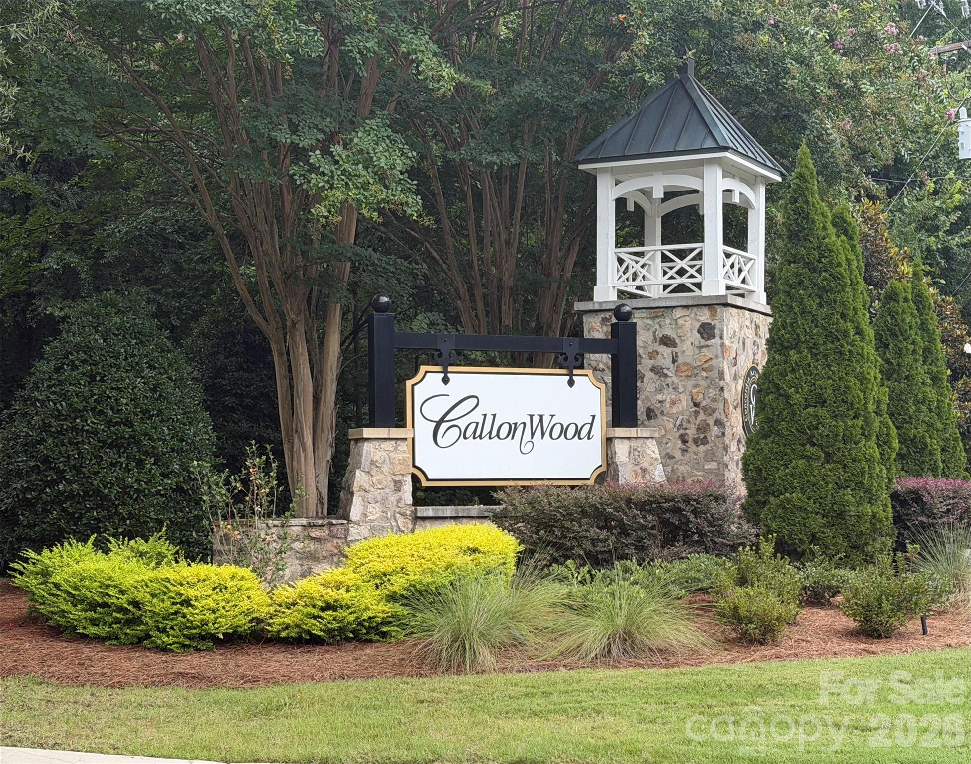 1004 Hawker Road — Matthews