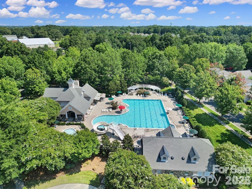 1004 Hawker Road — Matthews