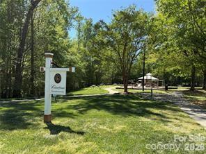1004 Hawker Road — Matthews