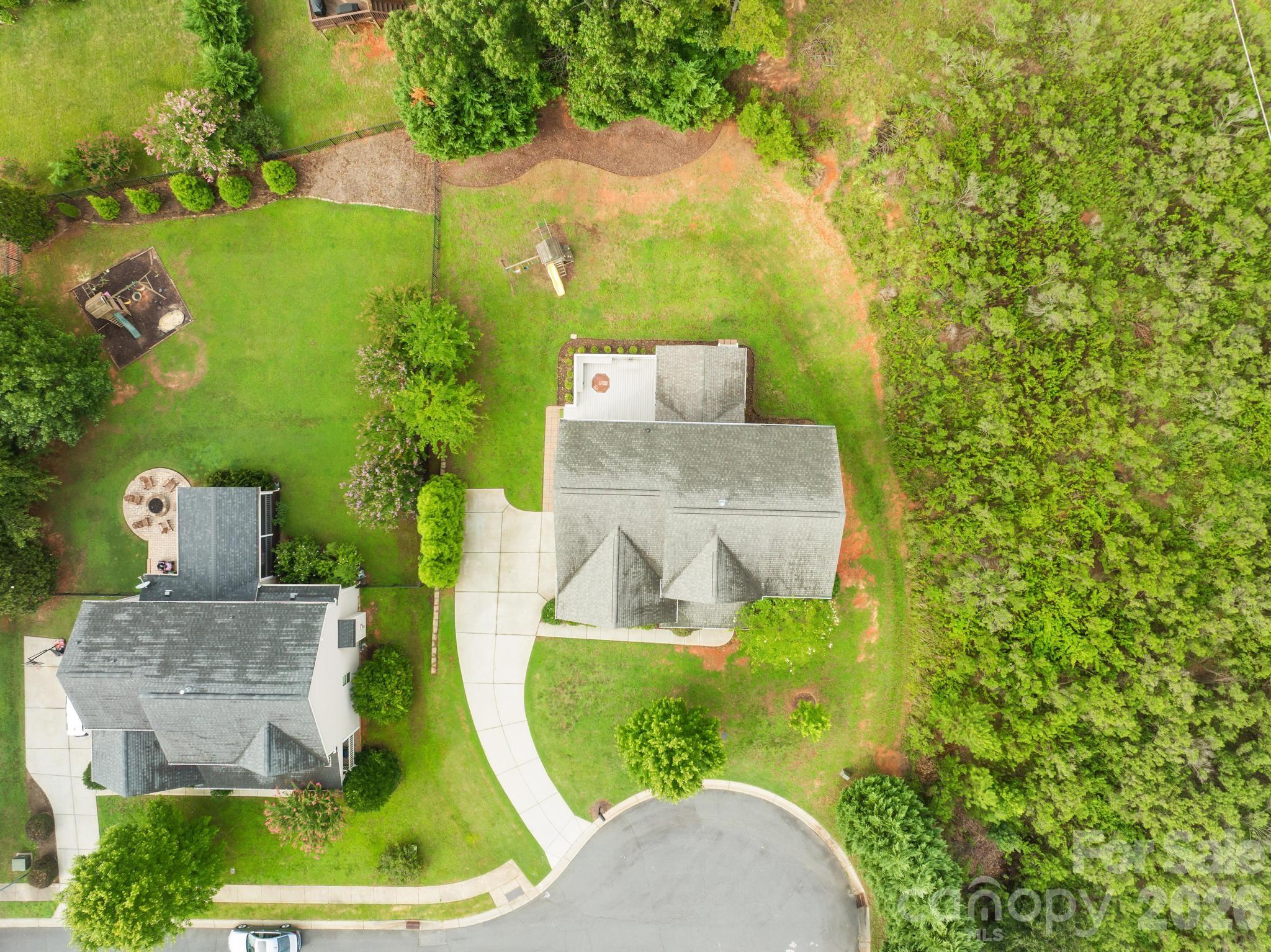 1004 Hawker Road — Matthews