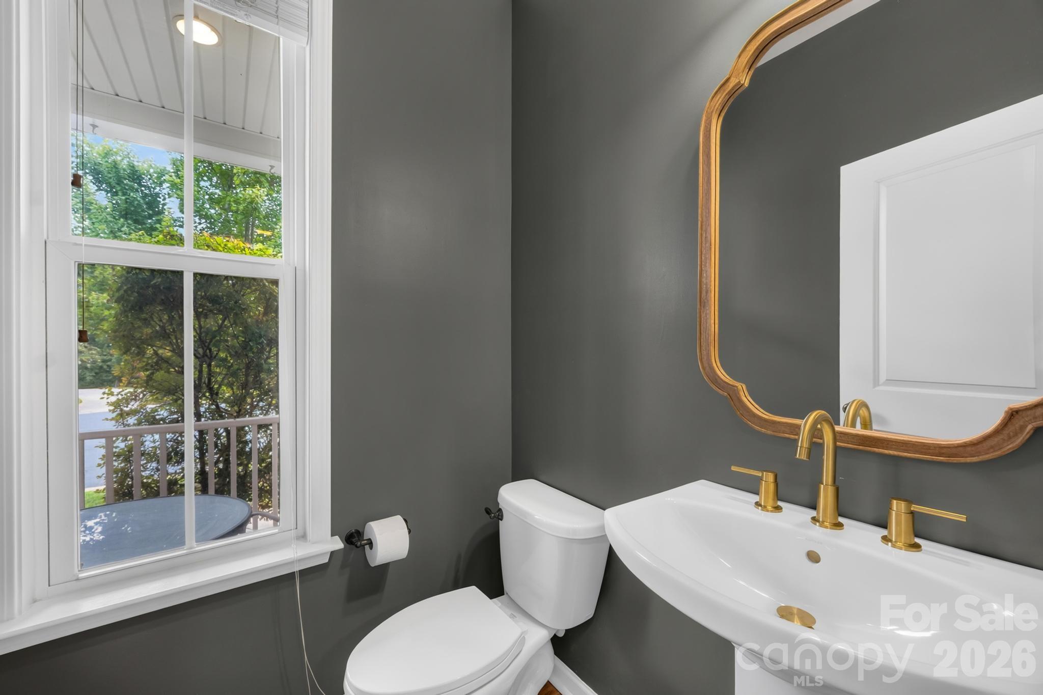 1004 Hawker Road — Matthews
