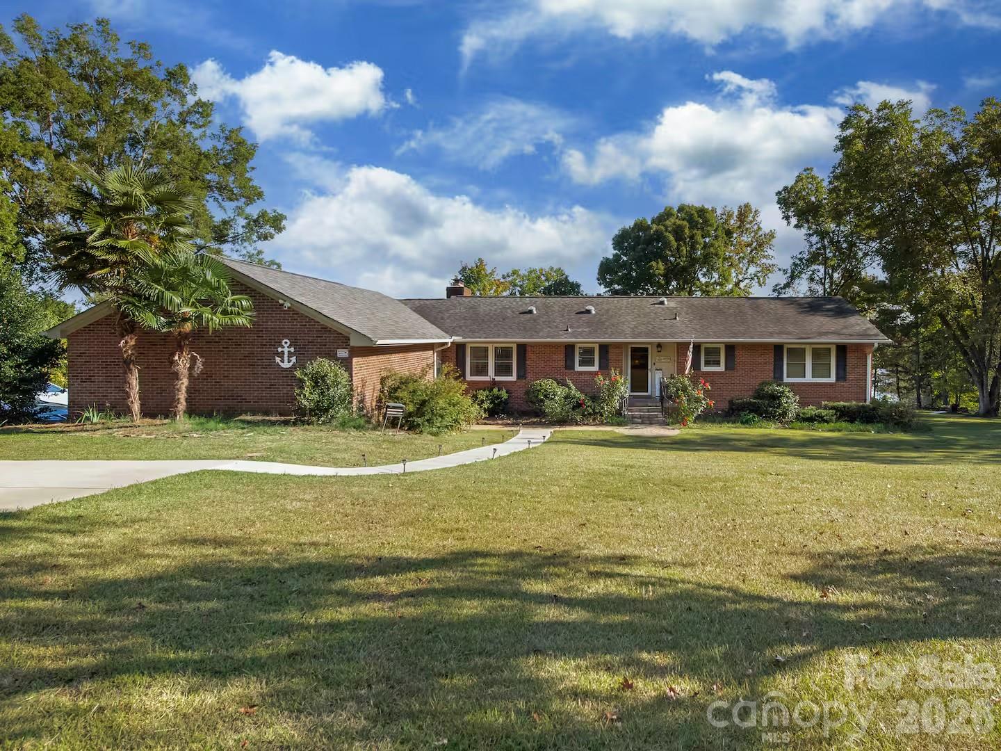 1475 Riverview Circle — Fort Lawn