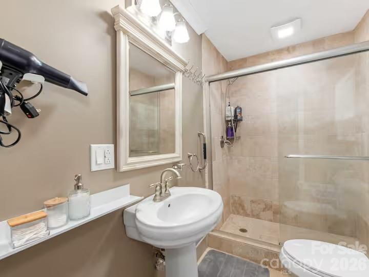 1475 Riverview Circle — Fort Lawn