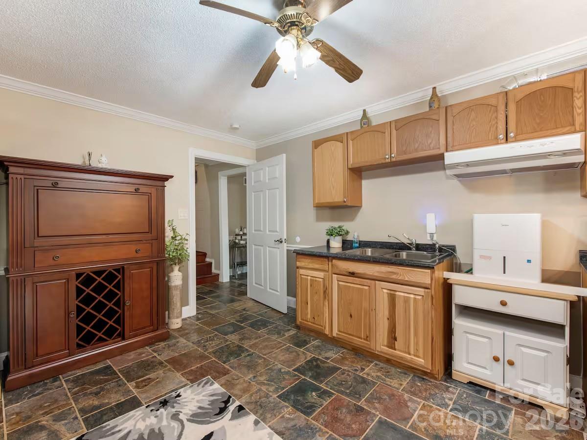 1475 Riverview Circle — Fort Lawn