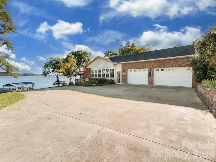 1475 Riverview Circle — Fort Lawn