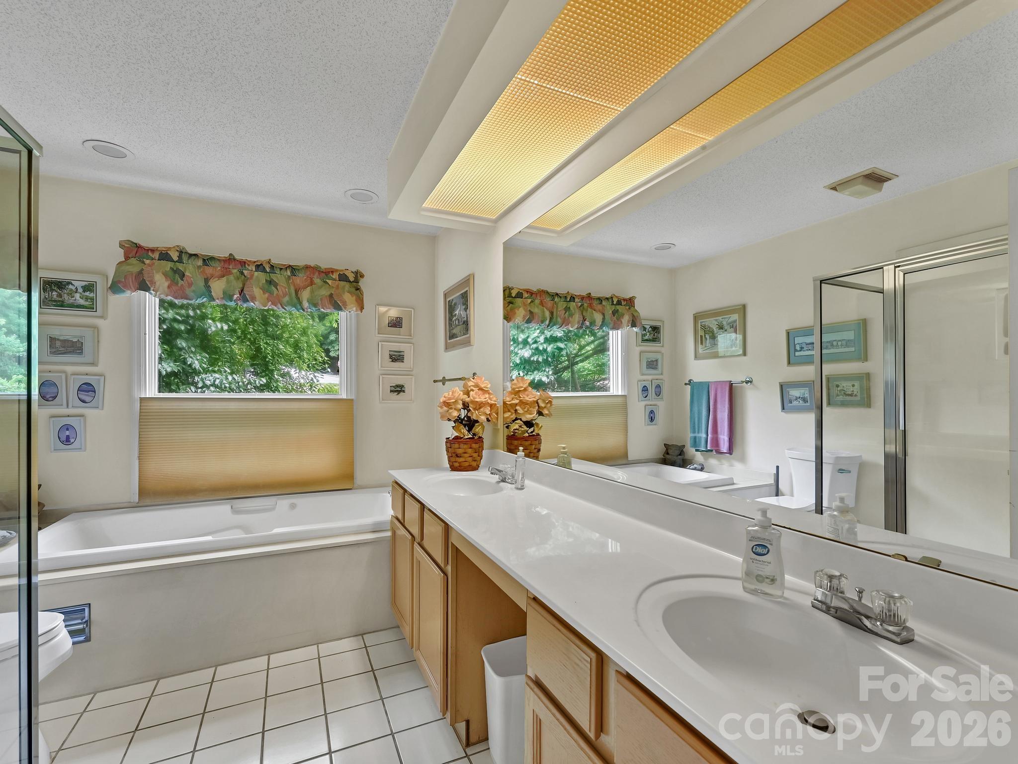 101 Valley Hill Drive — Hendersonville