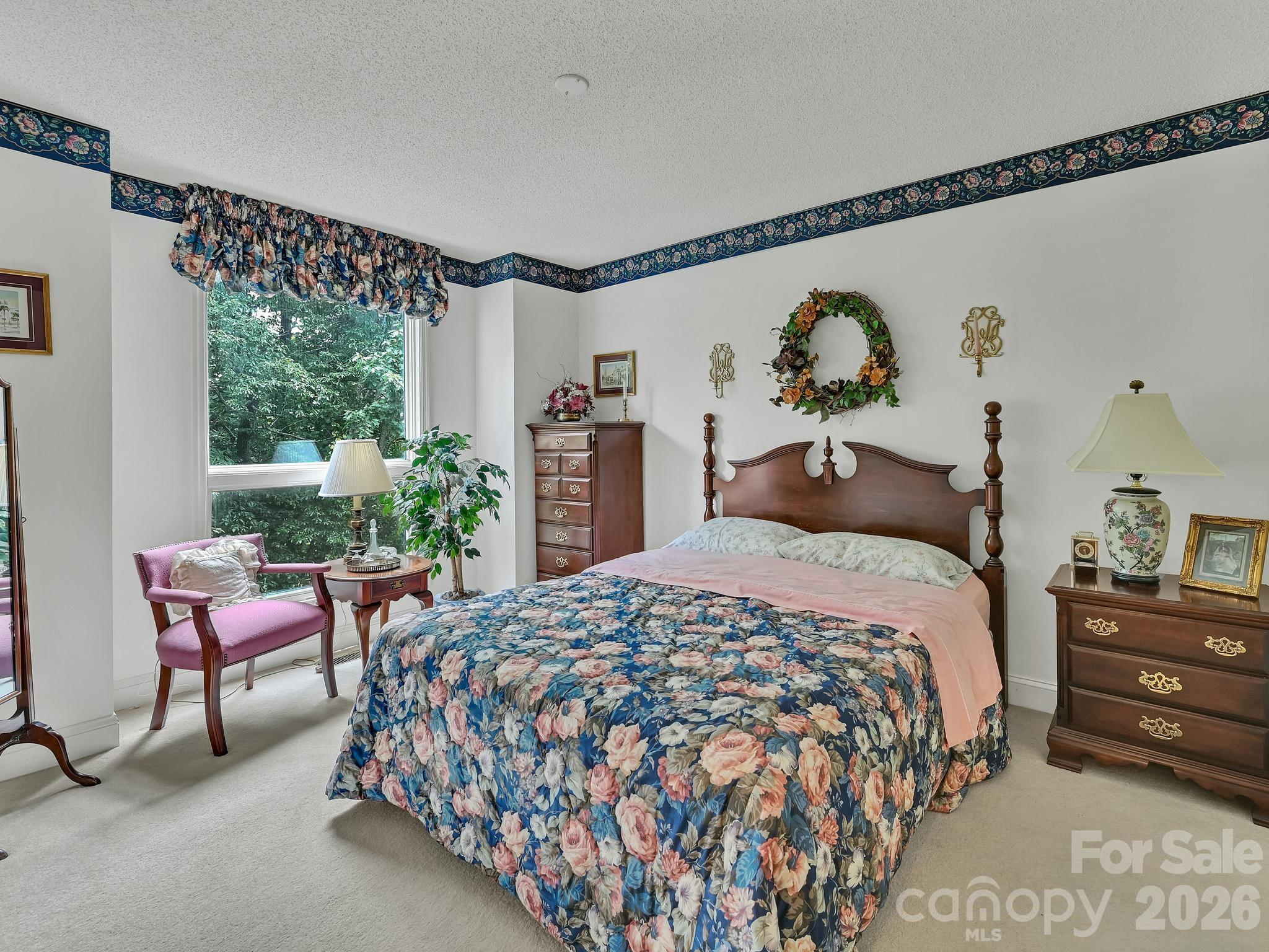 101 Valley Hill Drive — Hendersonville