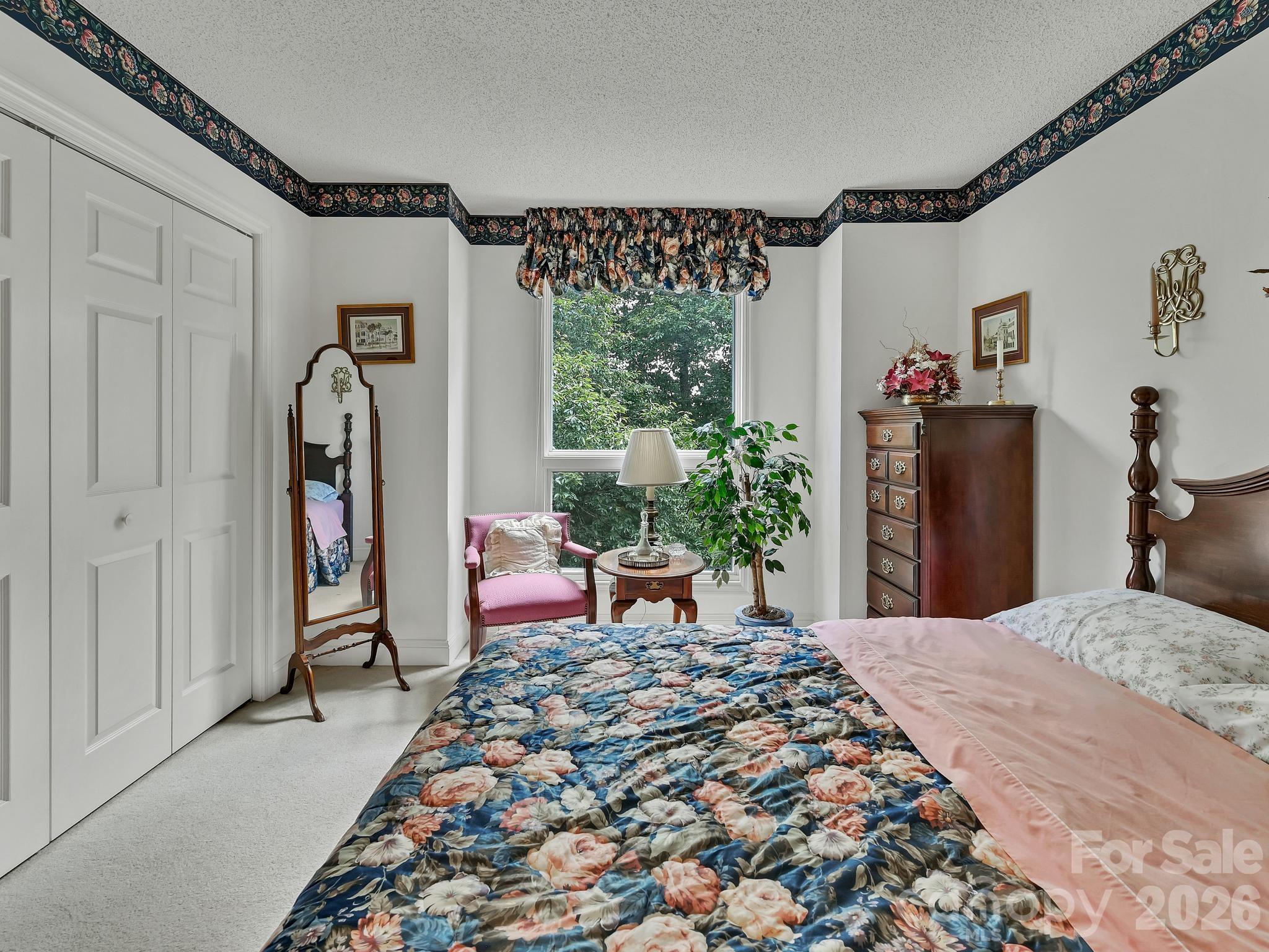 101 Valley Hill Drive — Hendersonville