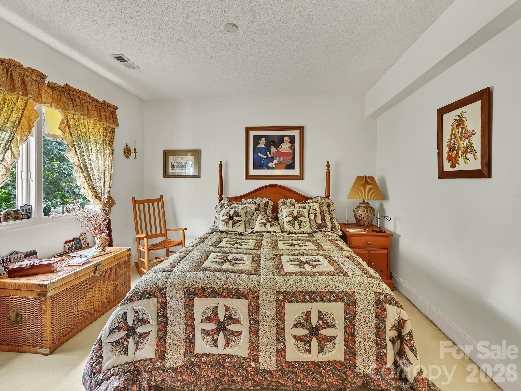 101 Valley Hill Drive — Hendersonville