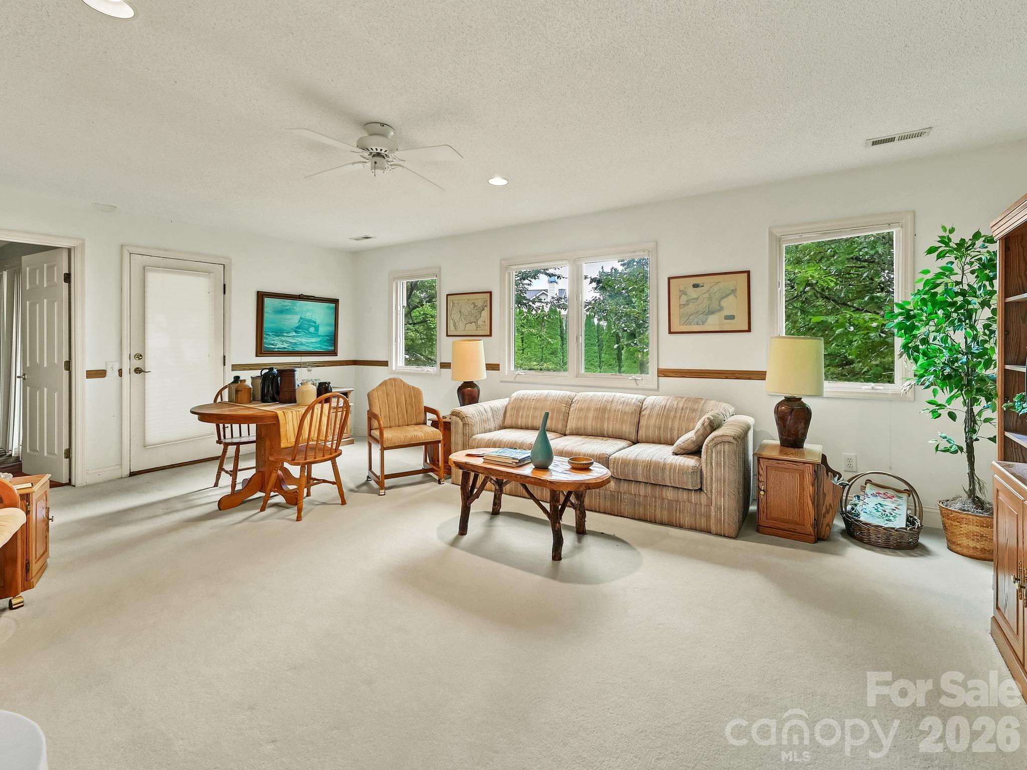 101 Valley Hill Drive — Hendersonville