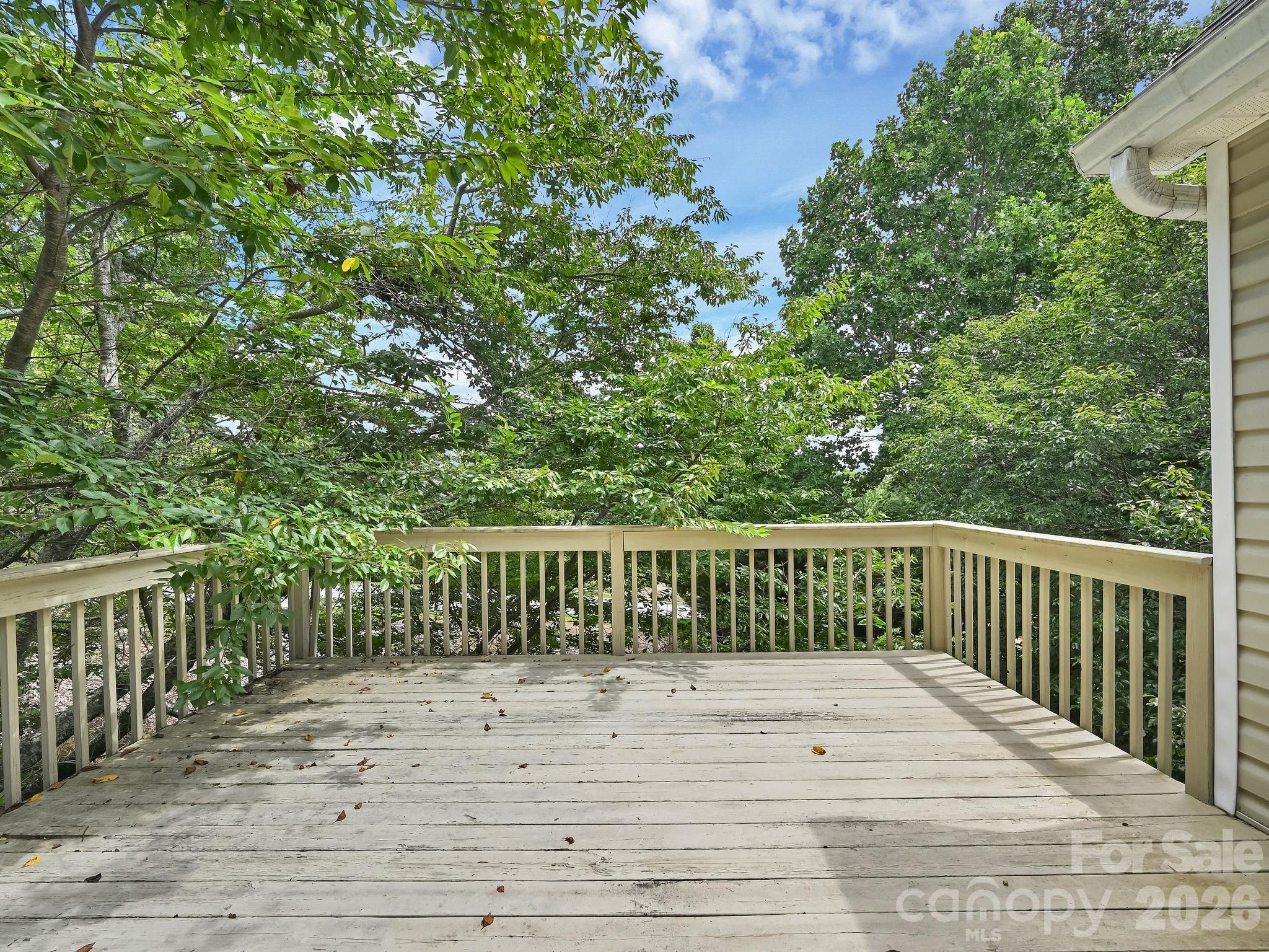 101 Valley Hill Drive — Hendersonville