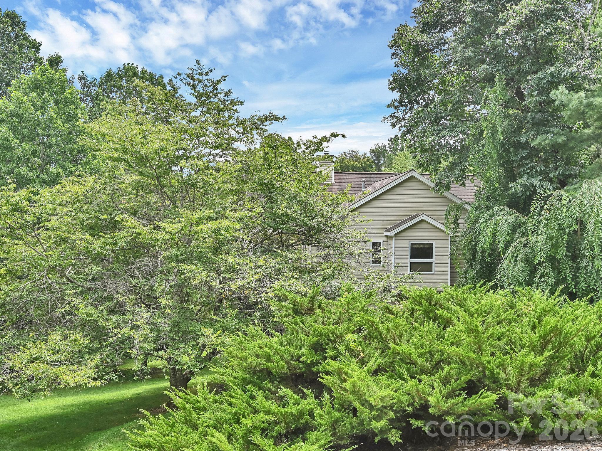 101 Valley Hill Drive — Hendersonville