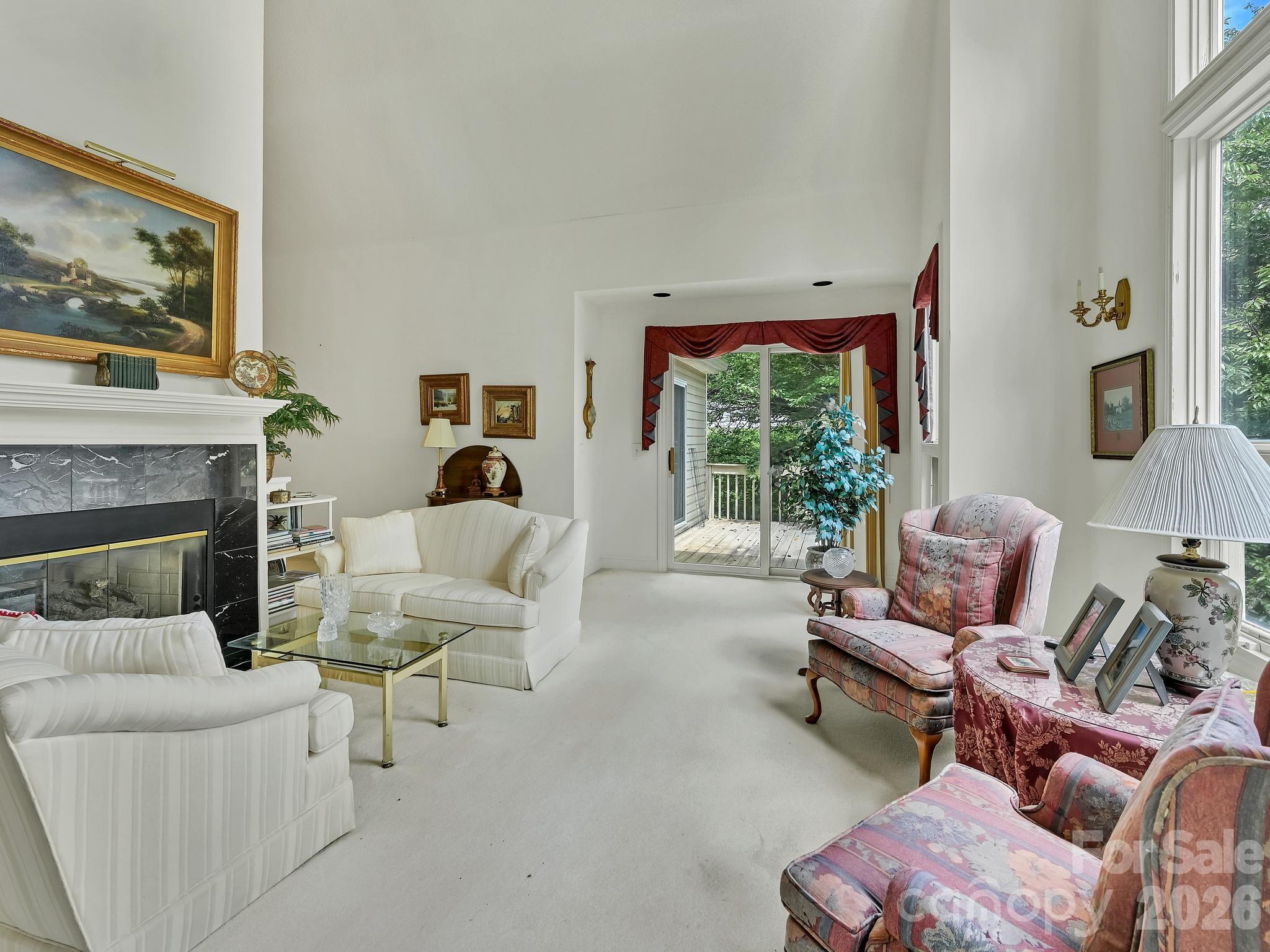 101 Valley Hill Drive — Hendersonville