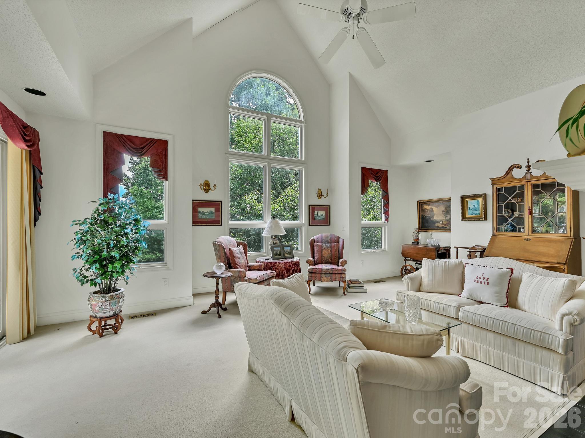 101 Valley Hill Drive — Hendersonville