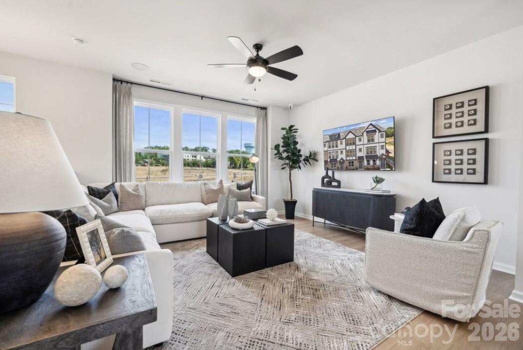 2133 Hawksworth Lane — Charlotte