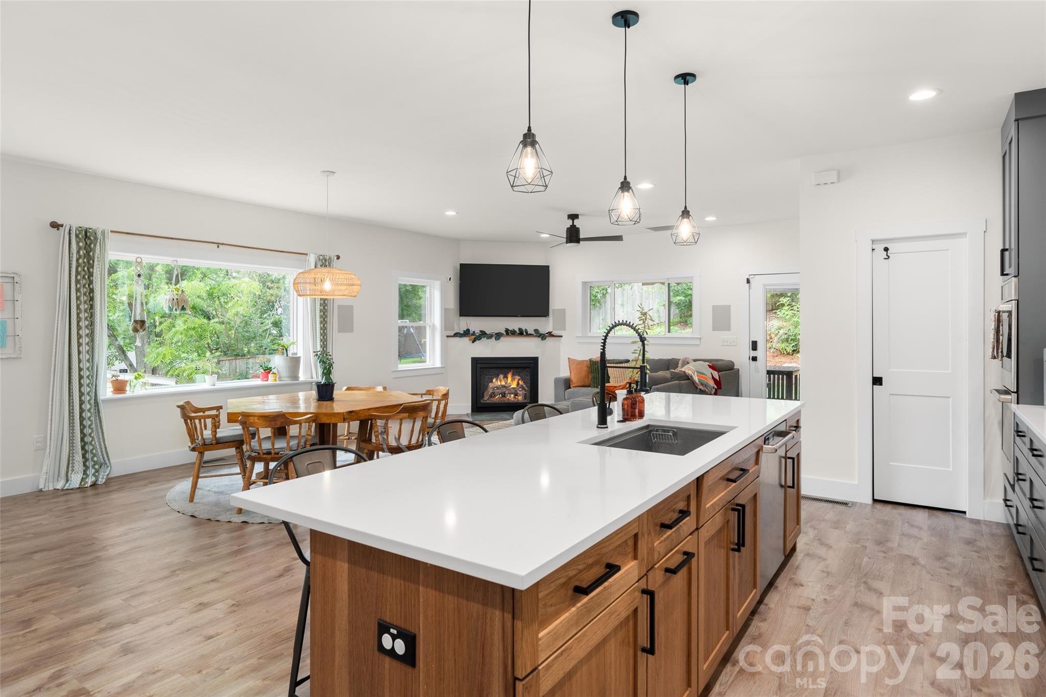 159 Wellington Street — Asheville