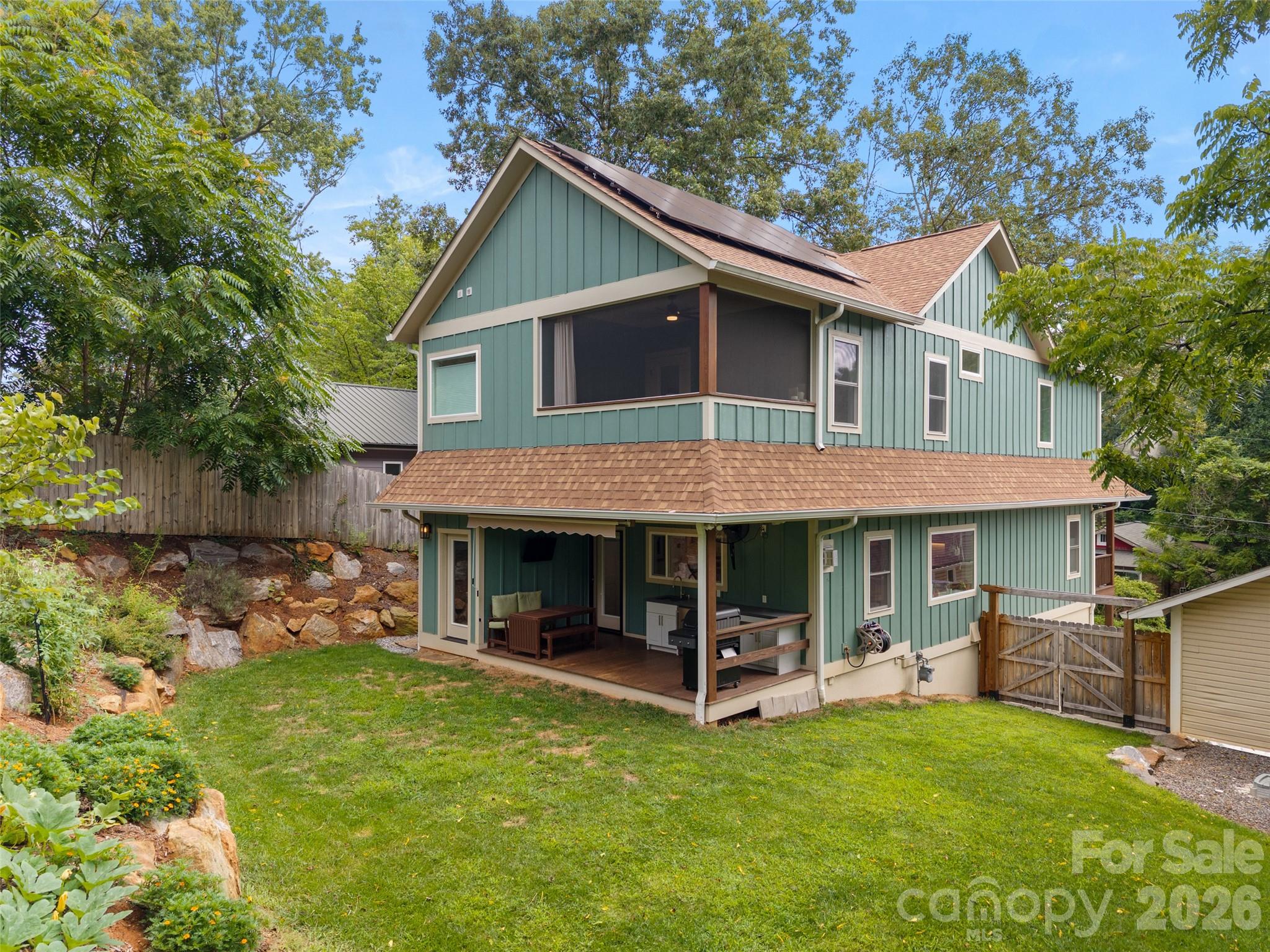 159 Wellington Street — Asheville