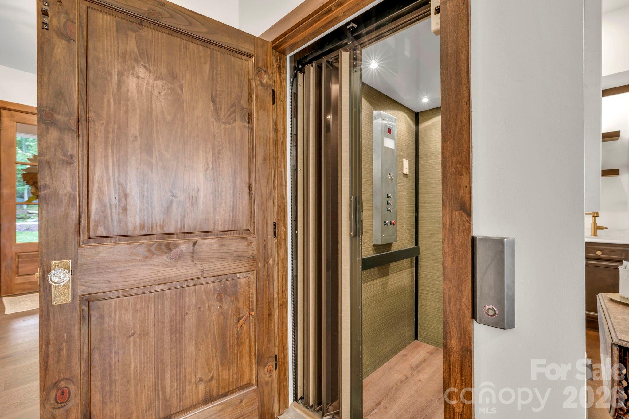 368 Green Hill Woods — Blowing Rock
