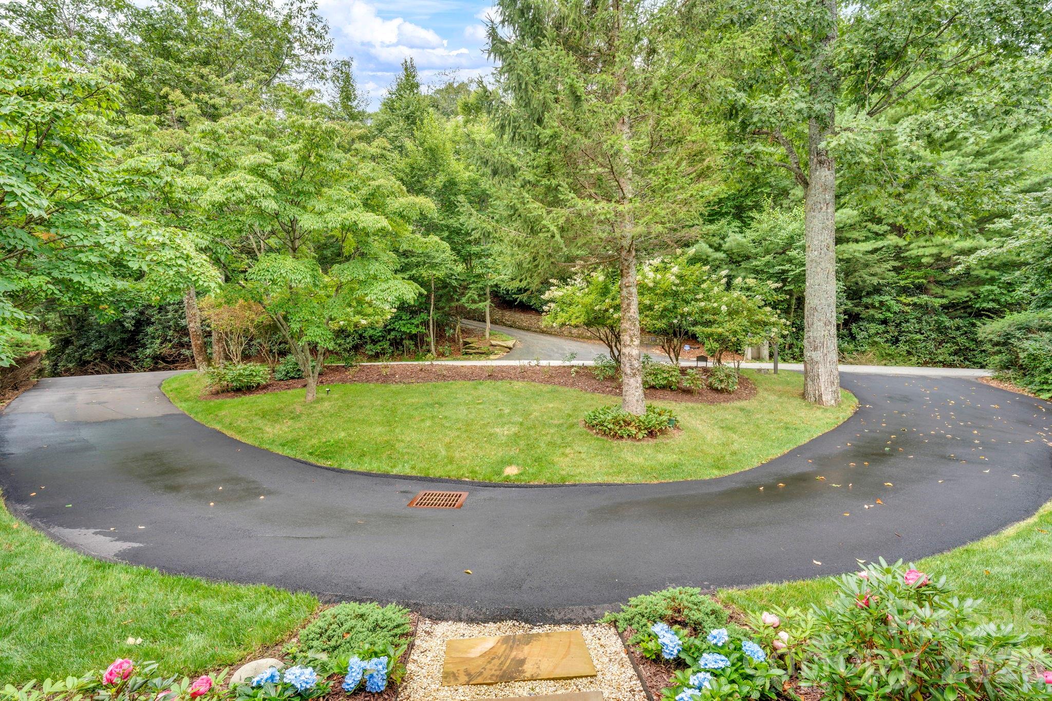 368 Green Hill Woods — Blowing Rock