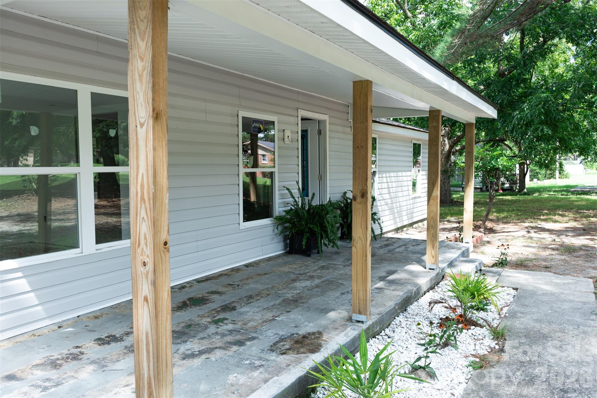3105 Evelyn Circle — Darlington