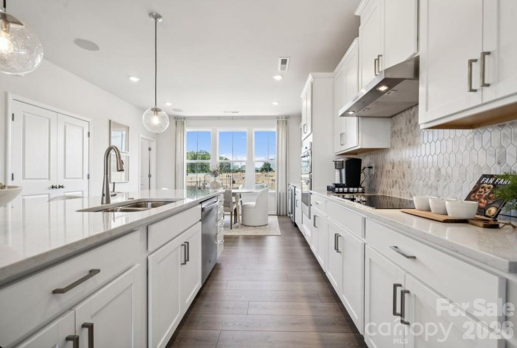 2137 Hawksworth Lane — Charlotte