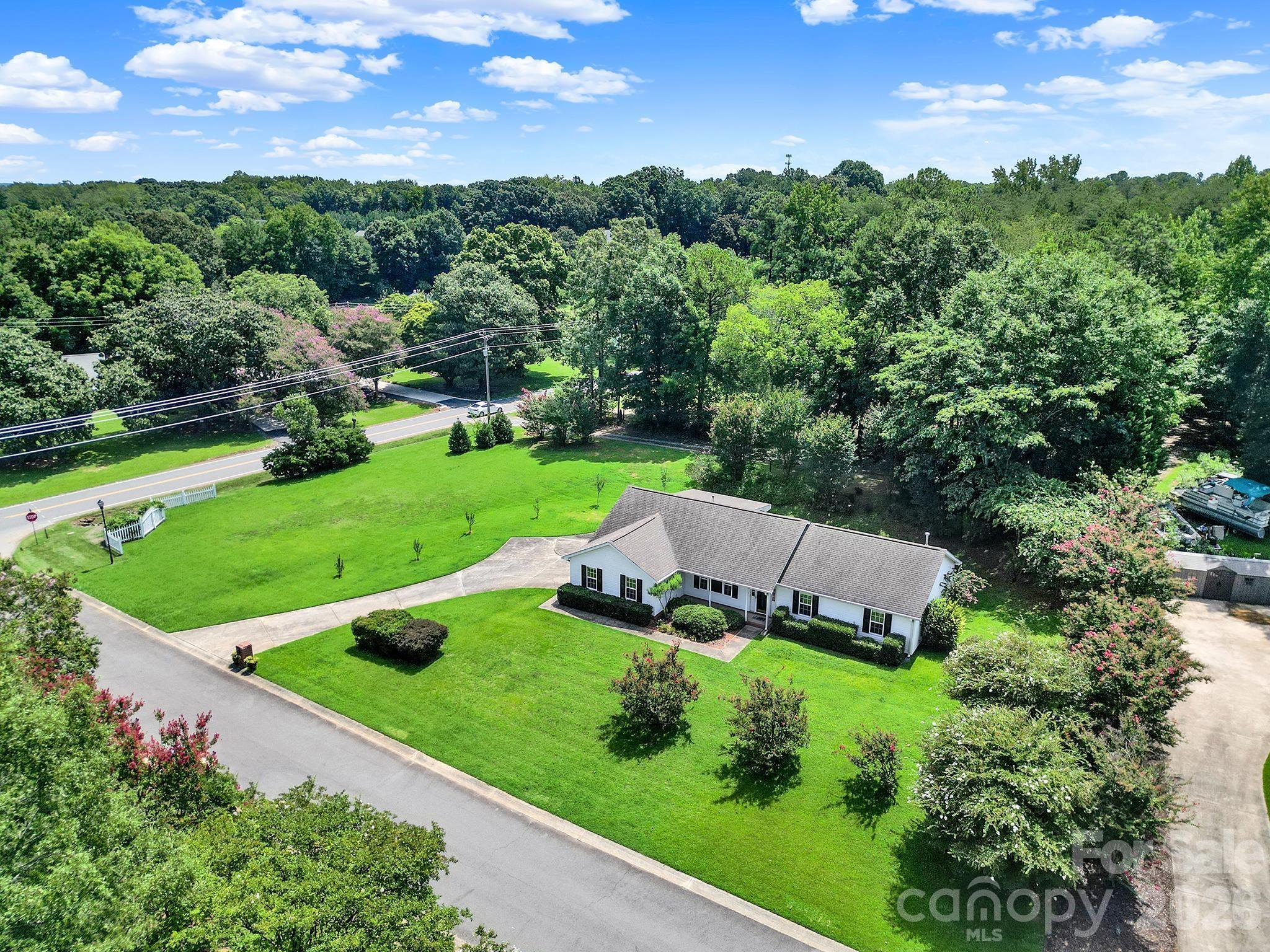 1805 Lillian Lane — Fort Mill