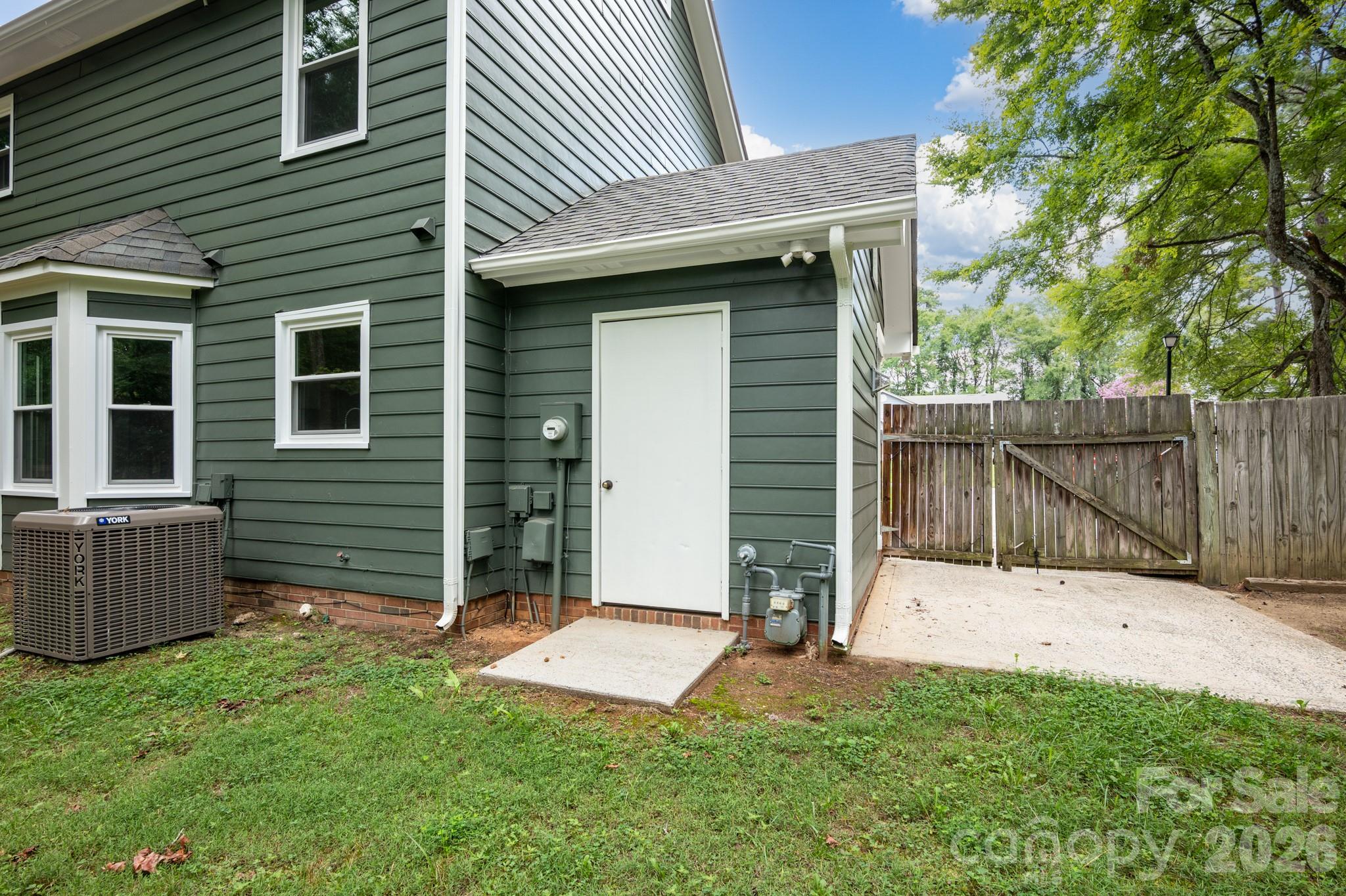 12530 Newstead Road — Huntersville