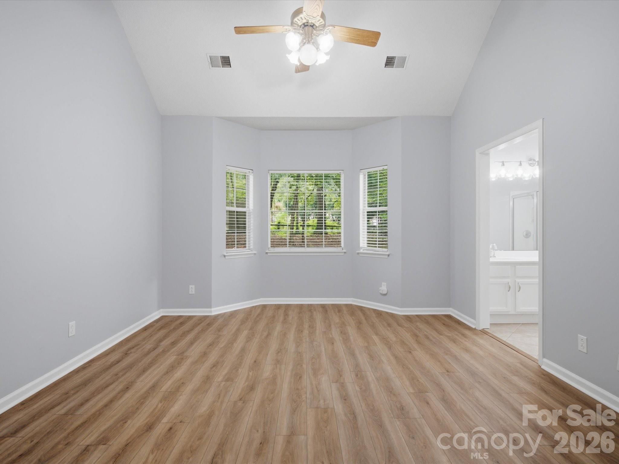 607 Oakbluff Circle — Charlotte