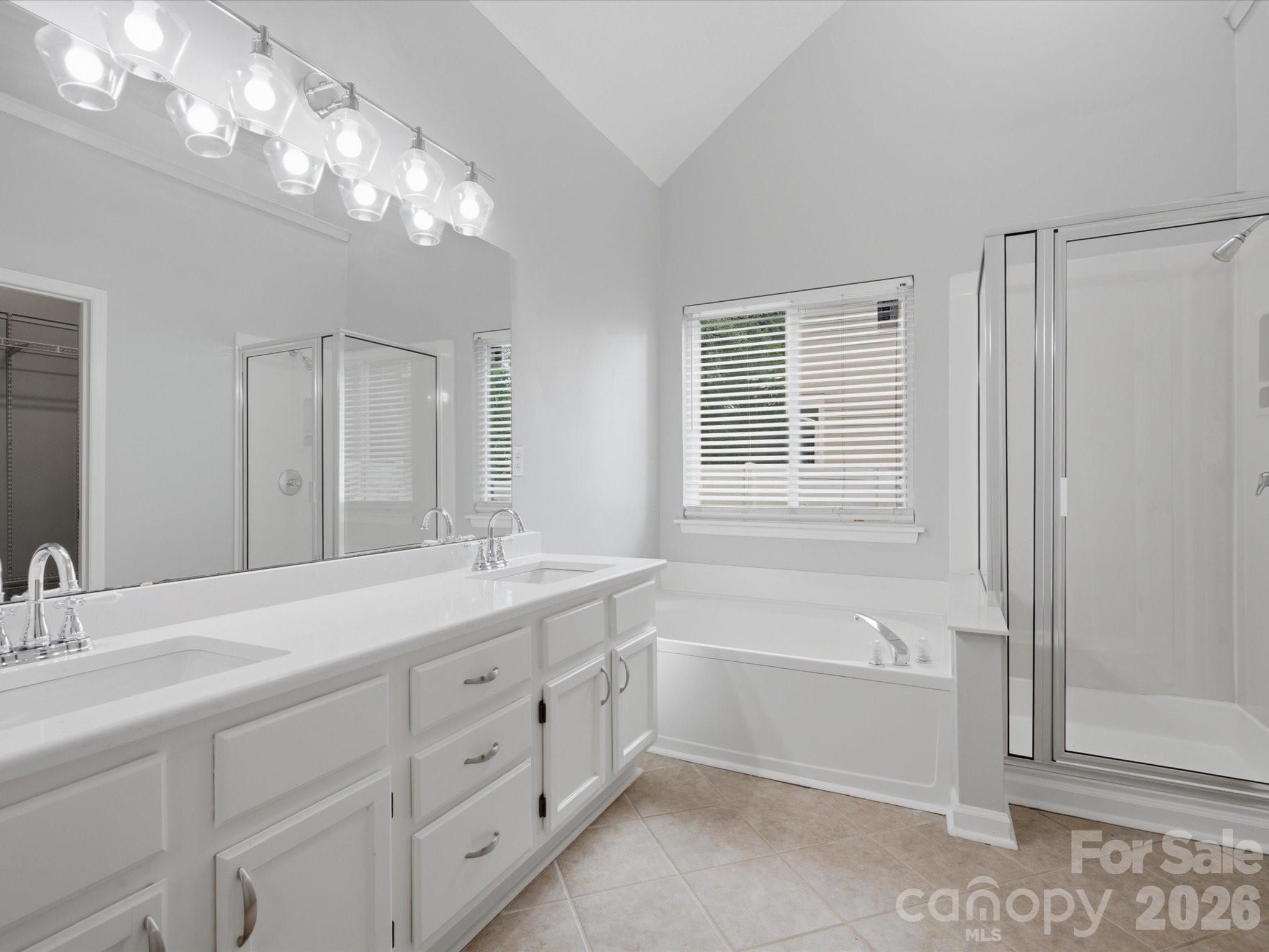 607 Oakbluff Circle — Charlotte