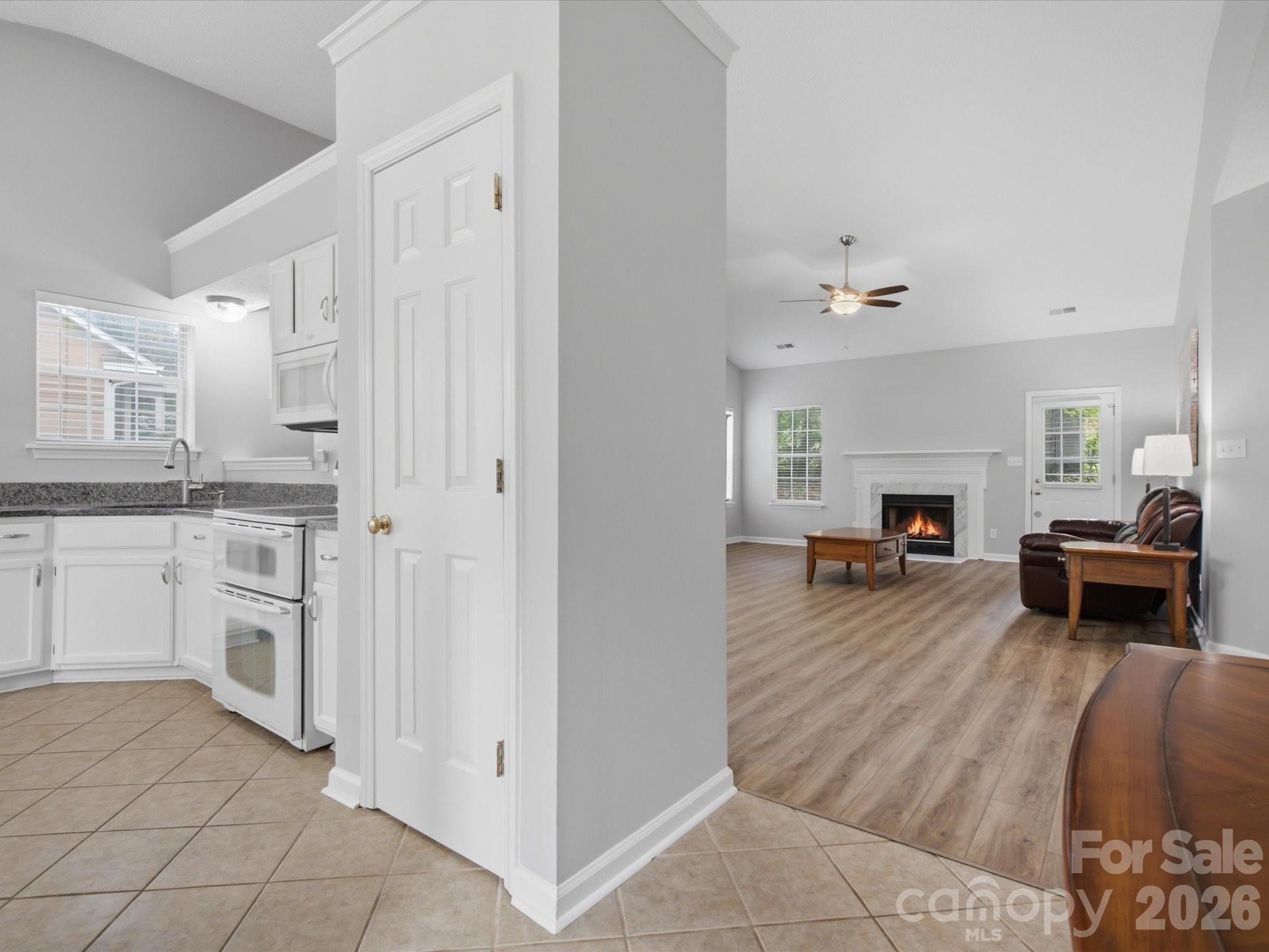 607 Oakbluff Circle — Charlotte