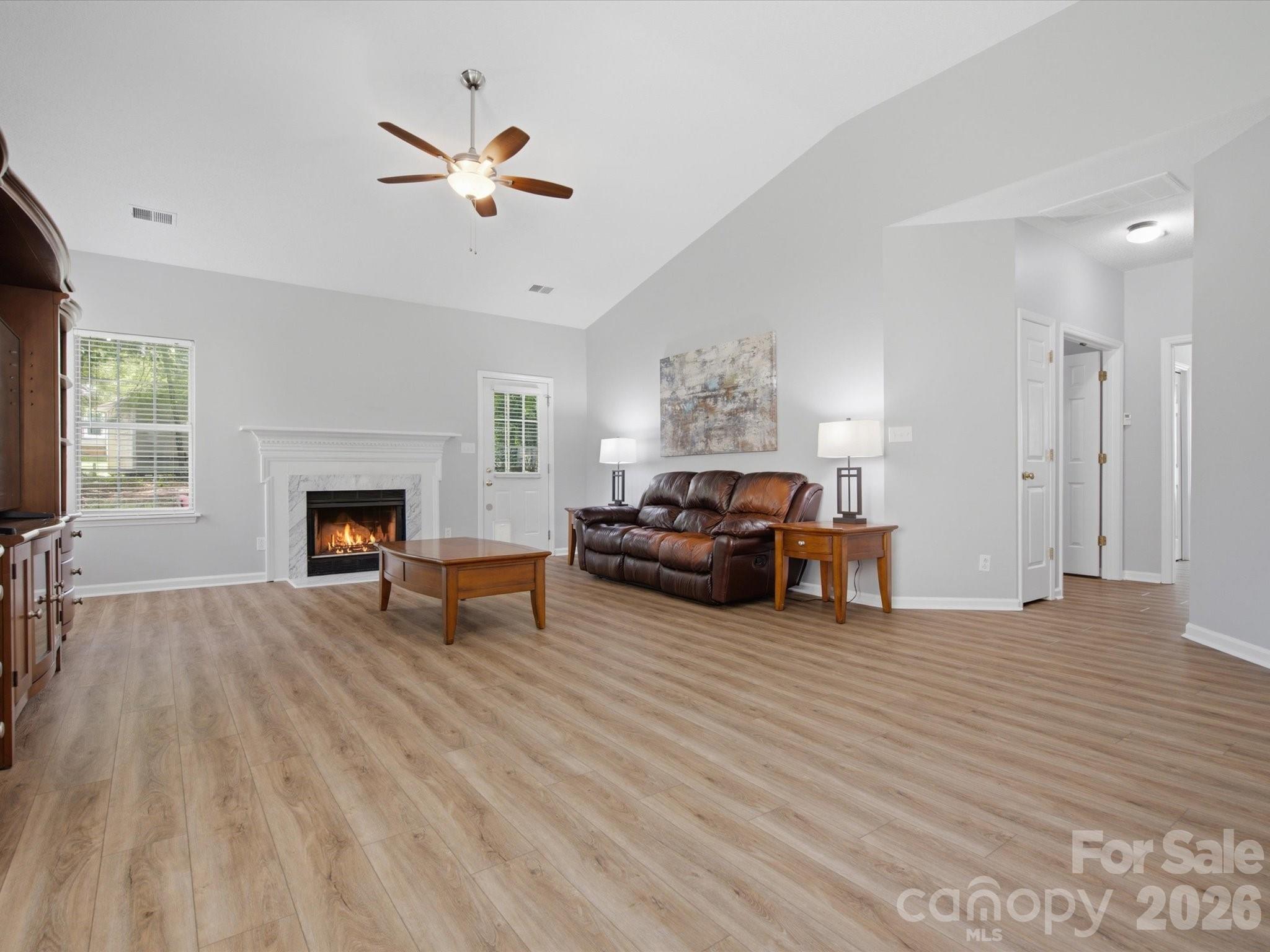 607 Oakbluff Circle — Charlotte
