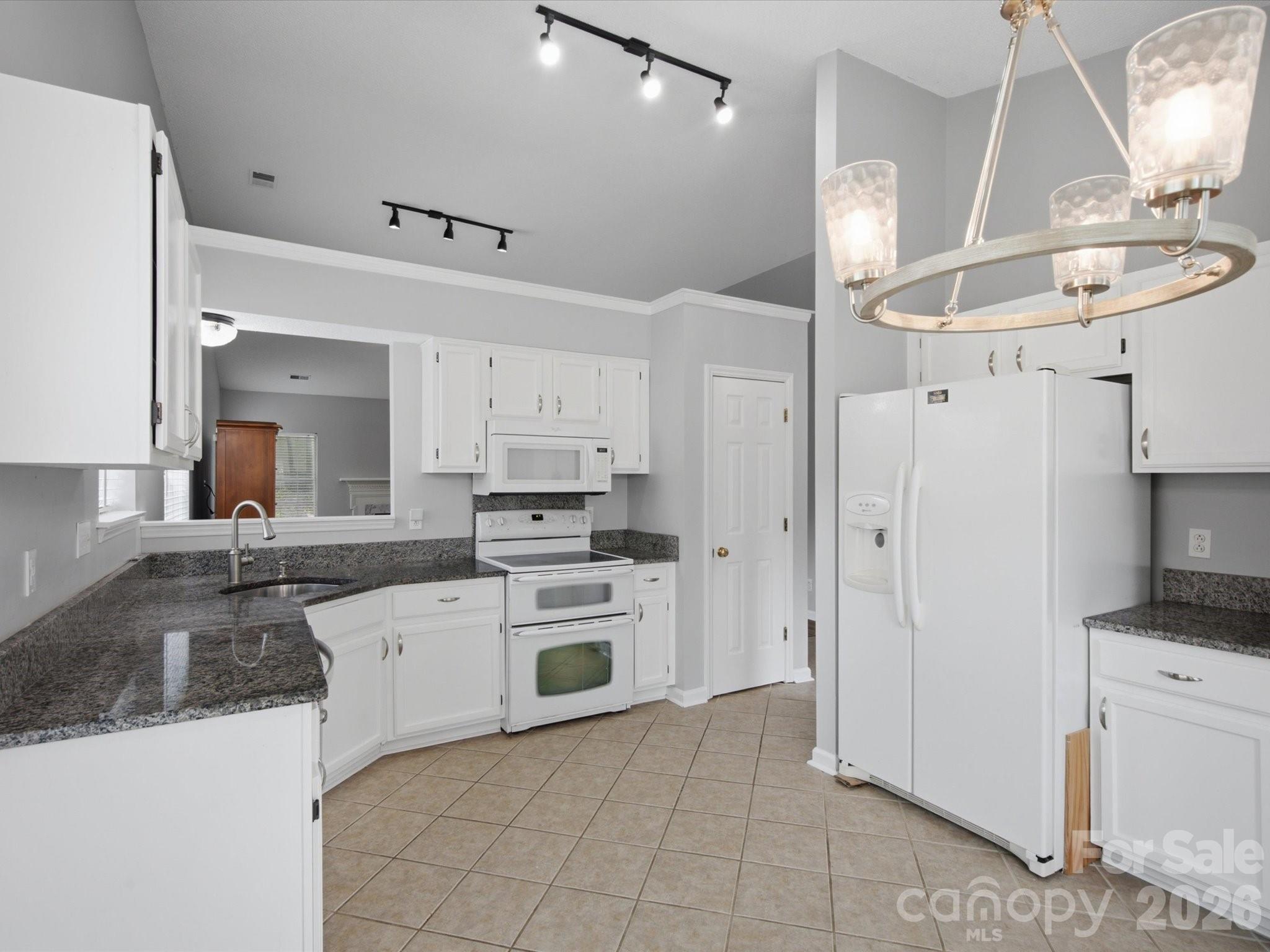 607 Oakbluff Circle — Charlotte