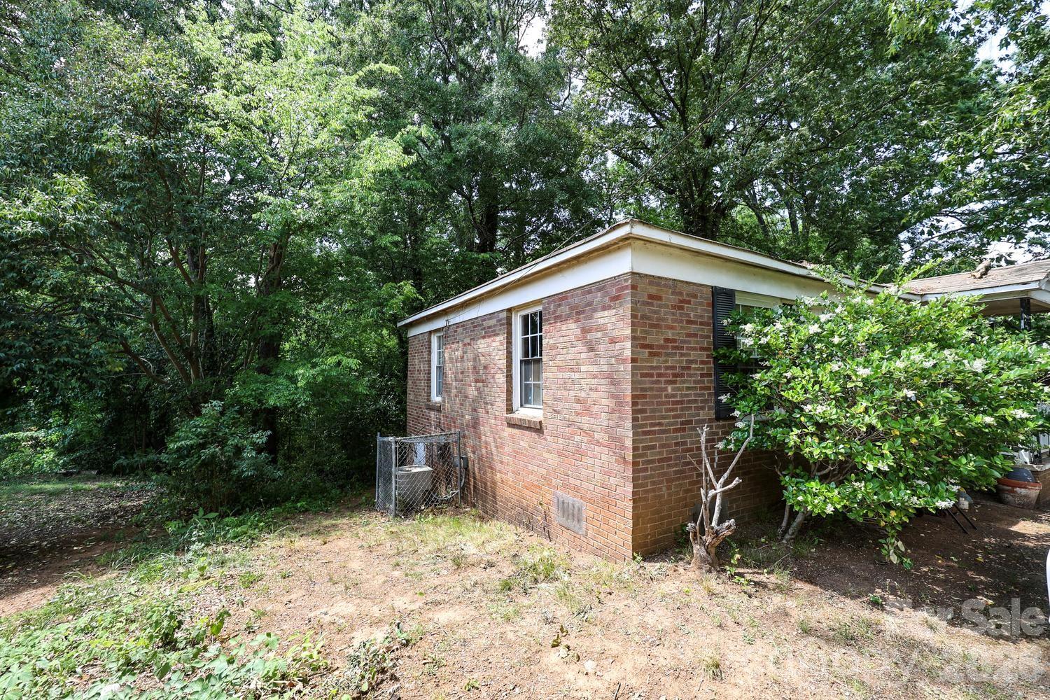 1609 Maribel Avenue — Charlotte