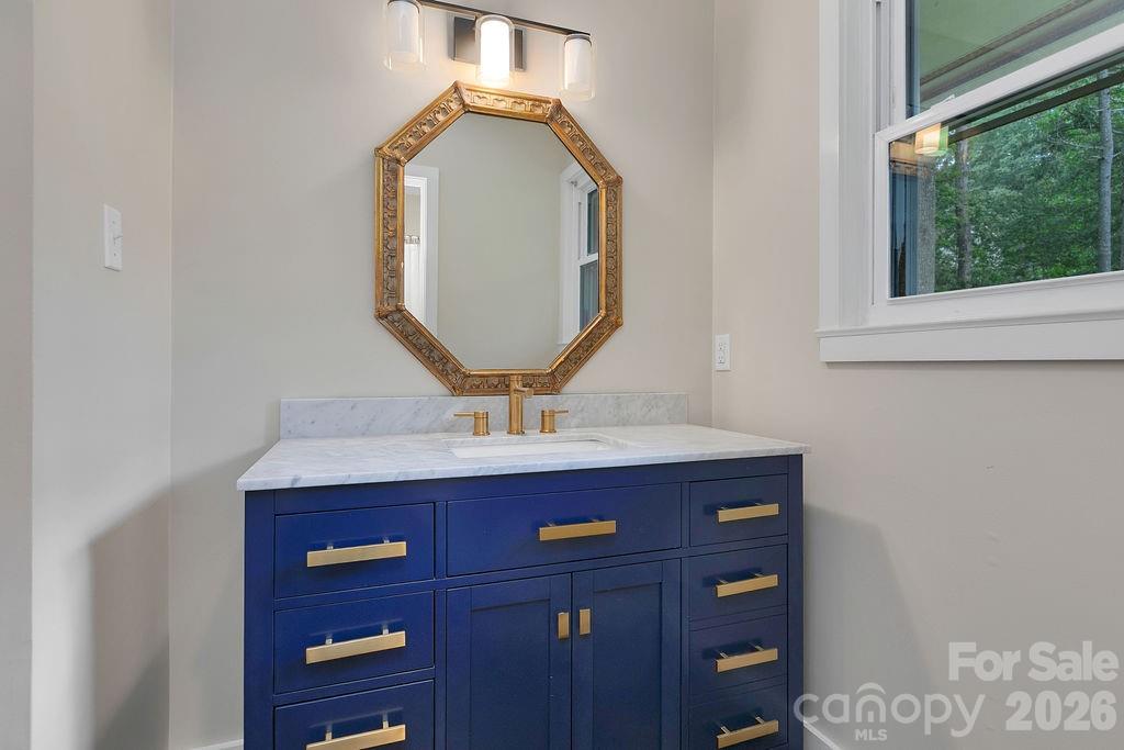 100 Ashton Lane — Brevard