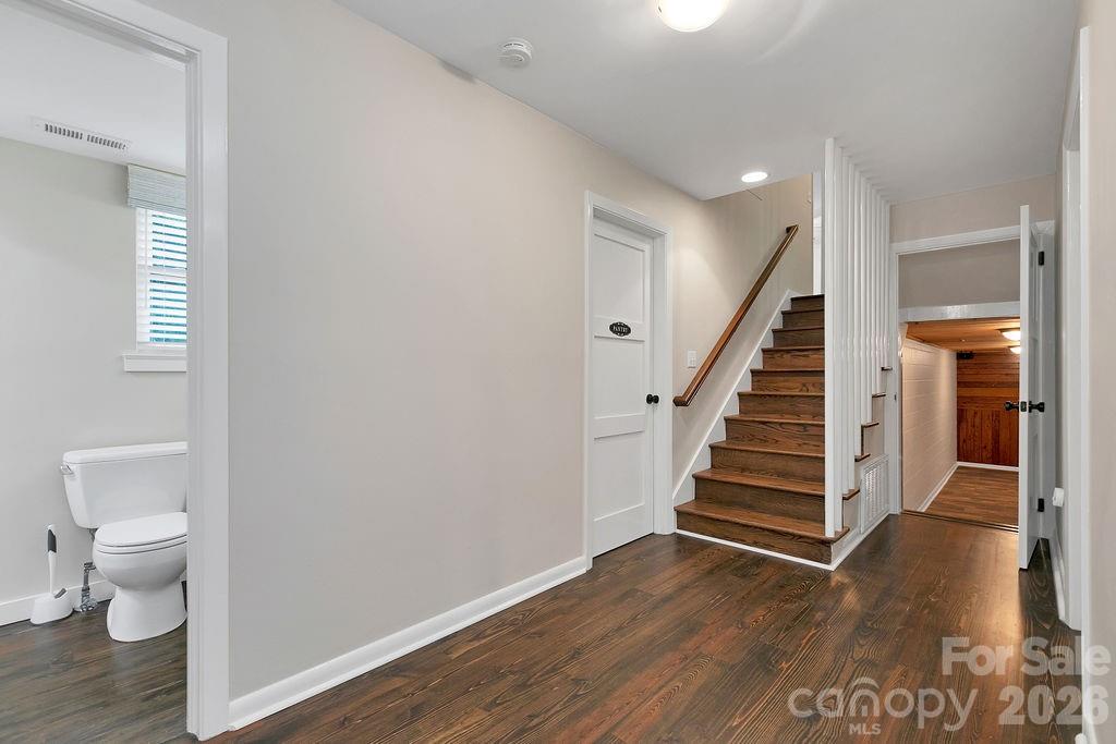 100 Ashton Lane — Brevard