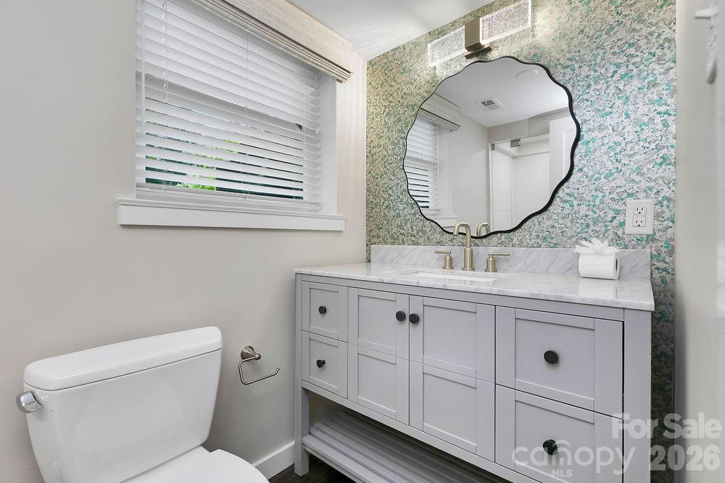 100 Ashton Lane — Brevard