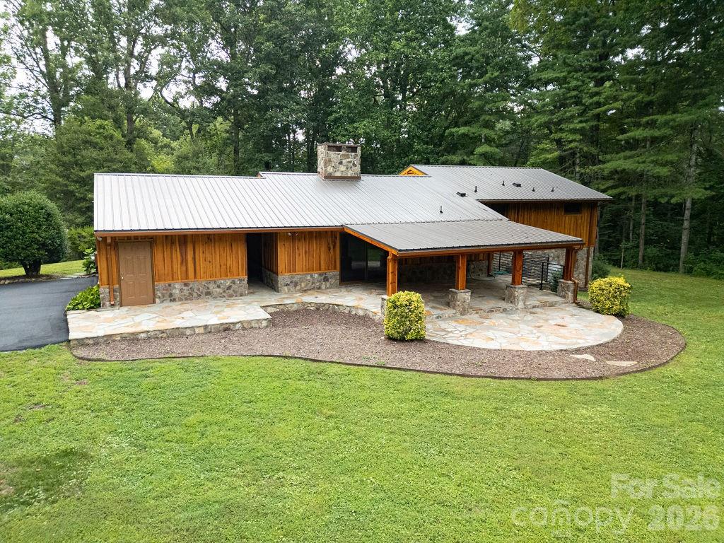 100 Ashton Lane — Brevard