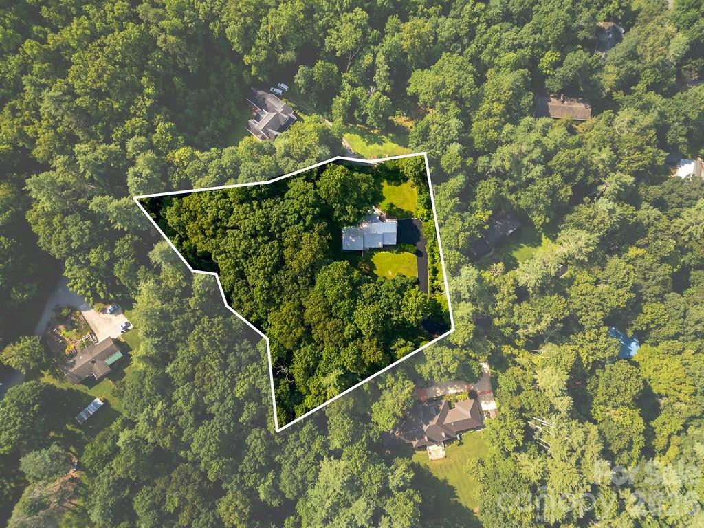 100 Ashton Lane — Brevard