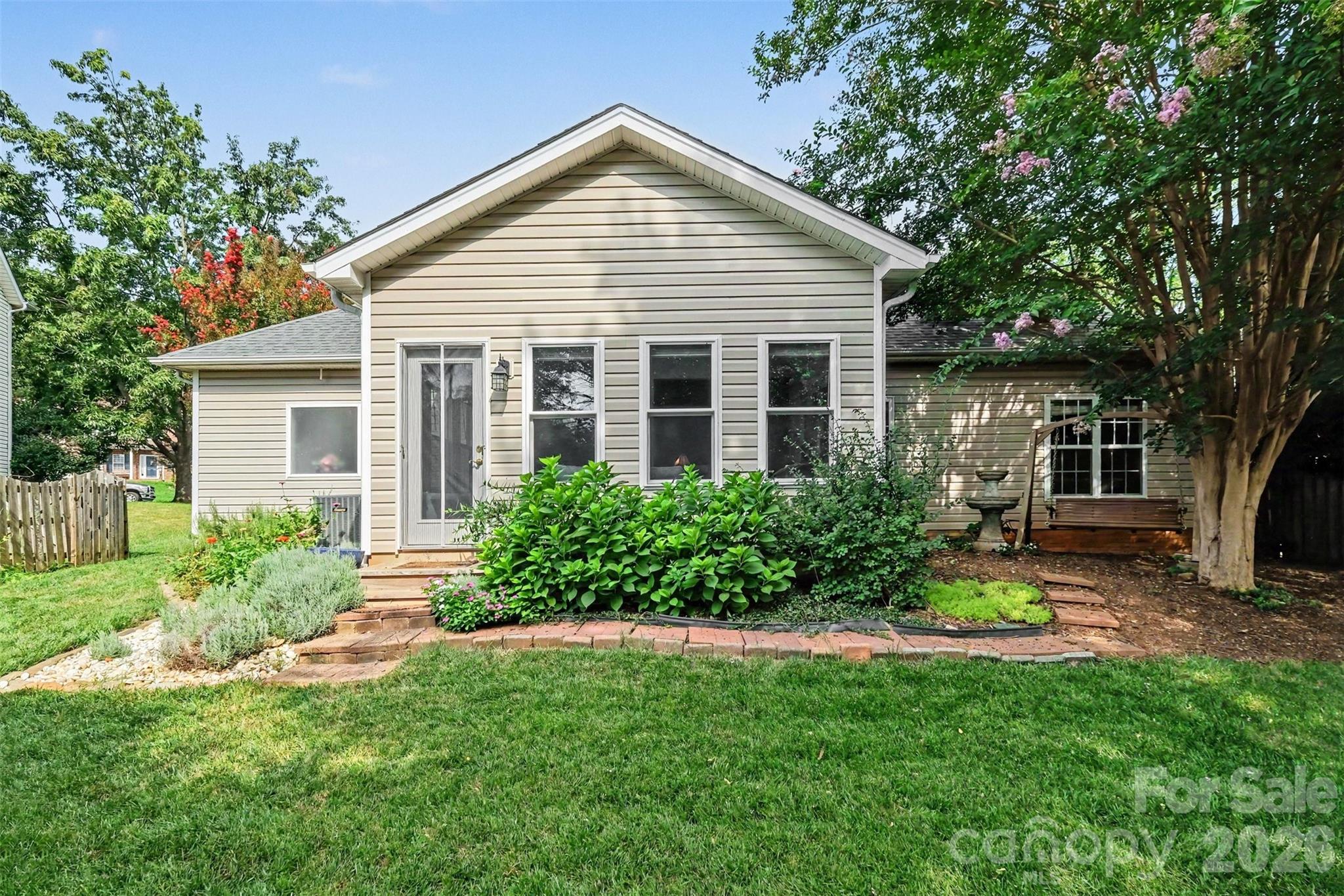12034 Hampton Place Drive — Charlotte