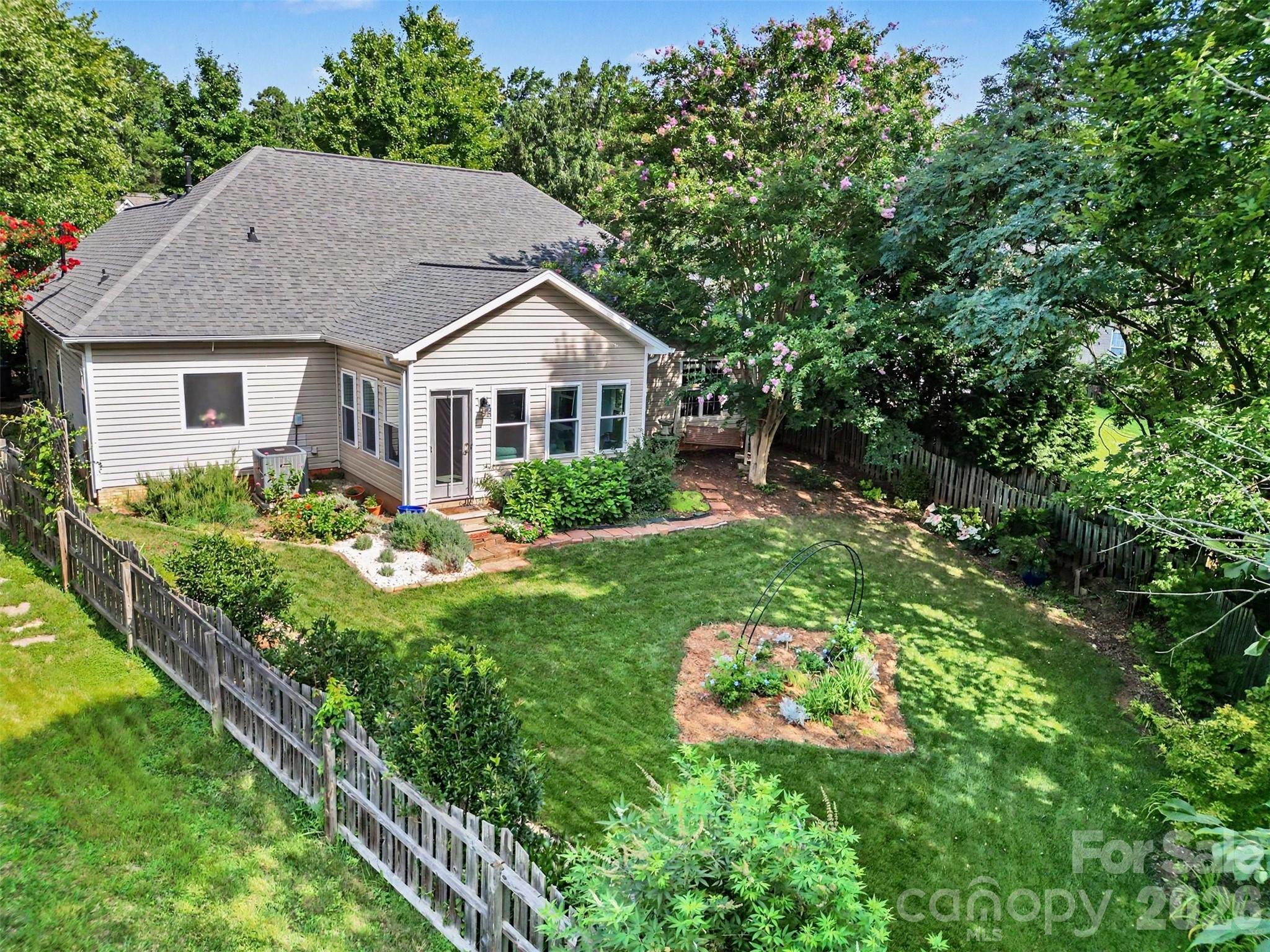 12034 Hampton Place Drive — Charlotte