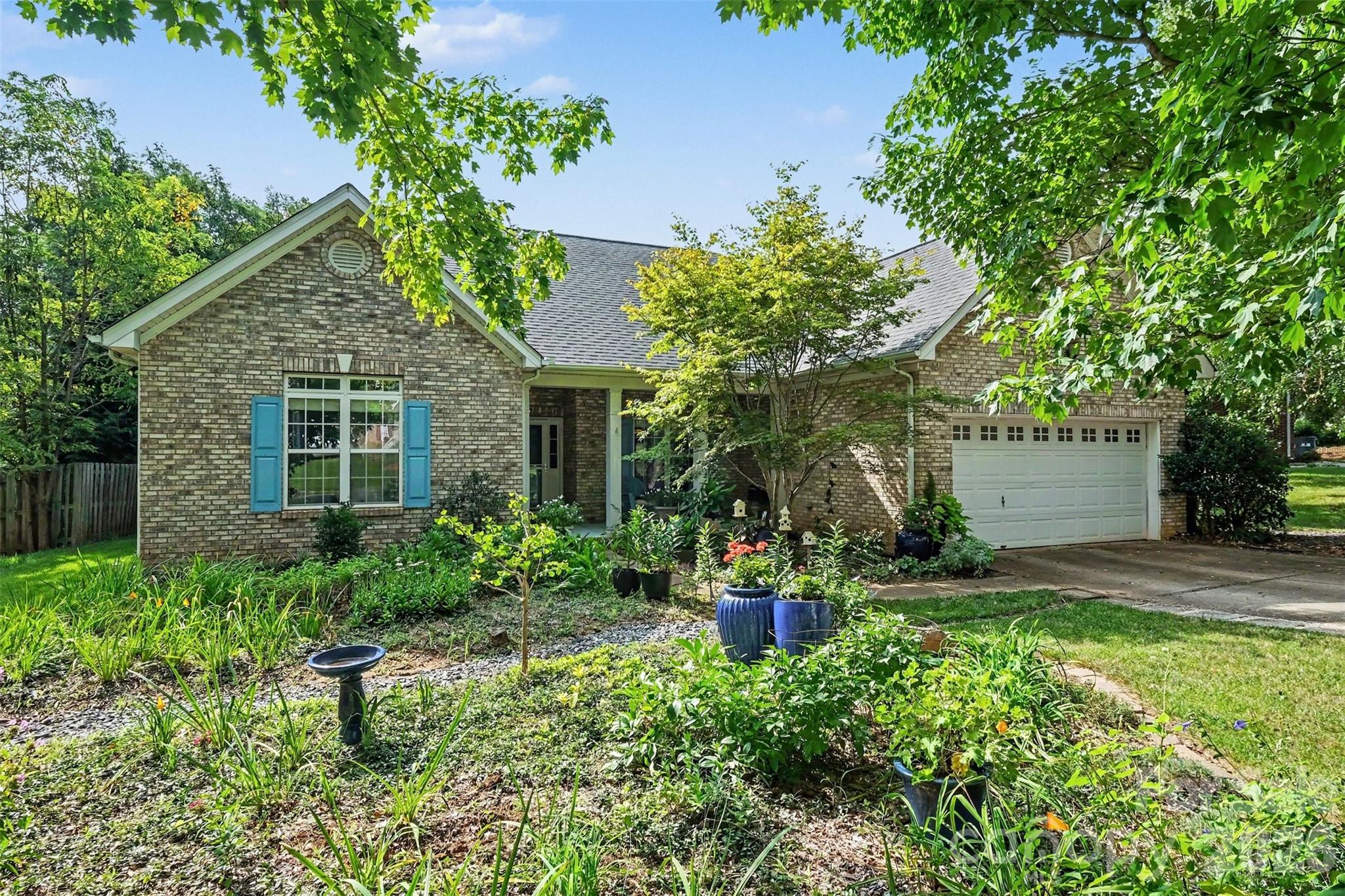 12034 Hampton Place Drive — Charlotte