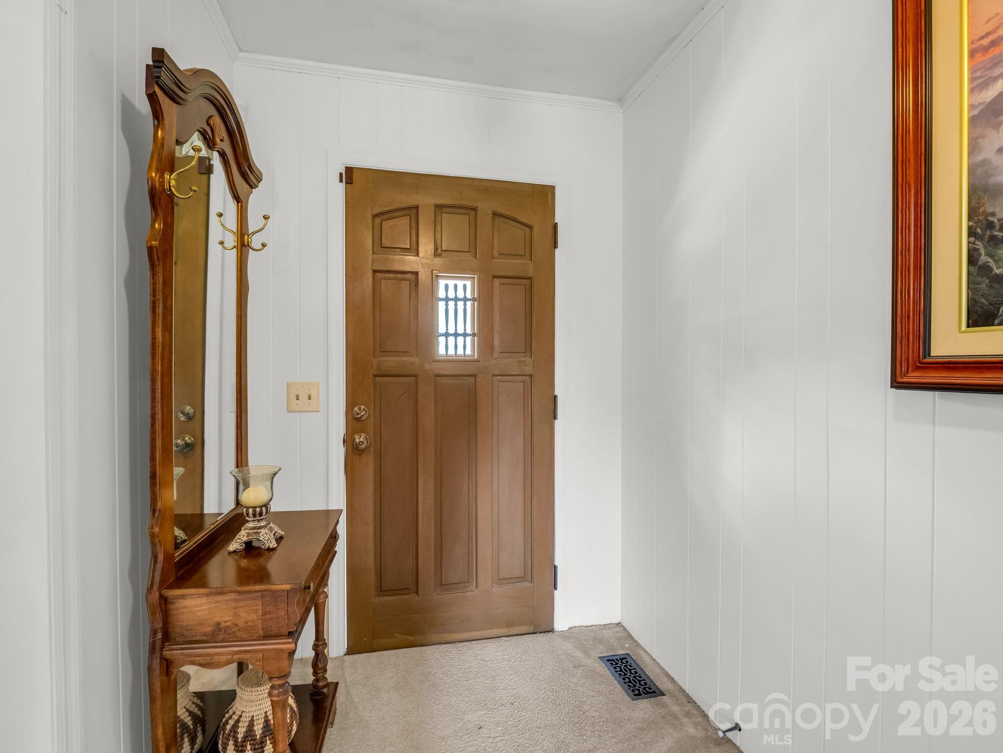 72 McEntire Road — Tryon
