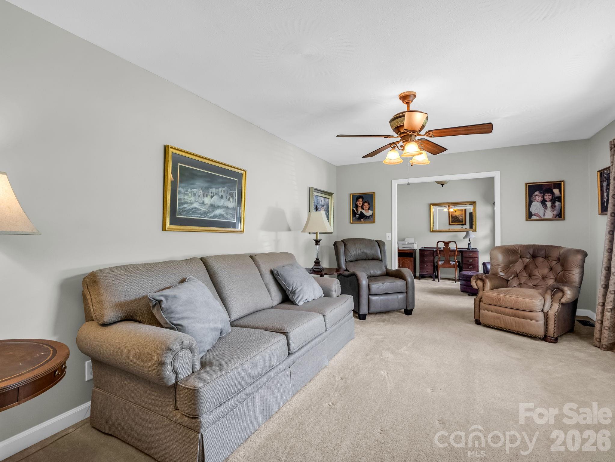 72 McEntire Road — Tryon