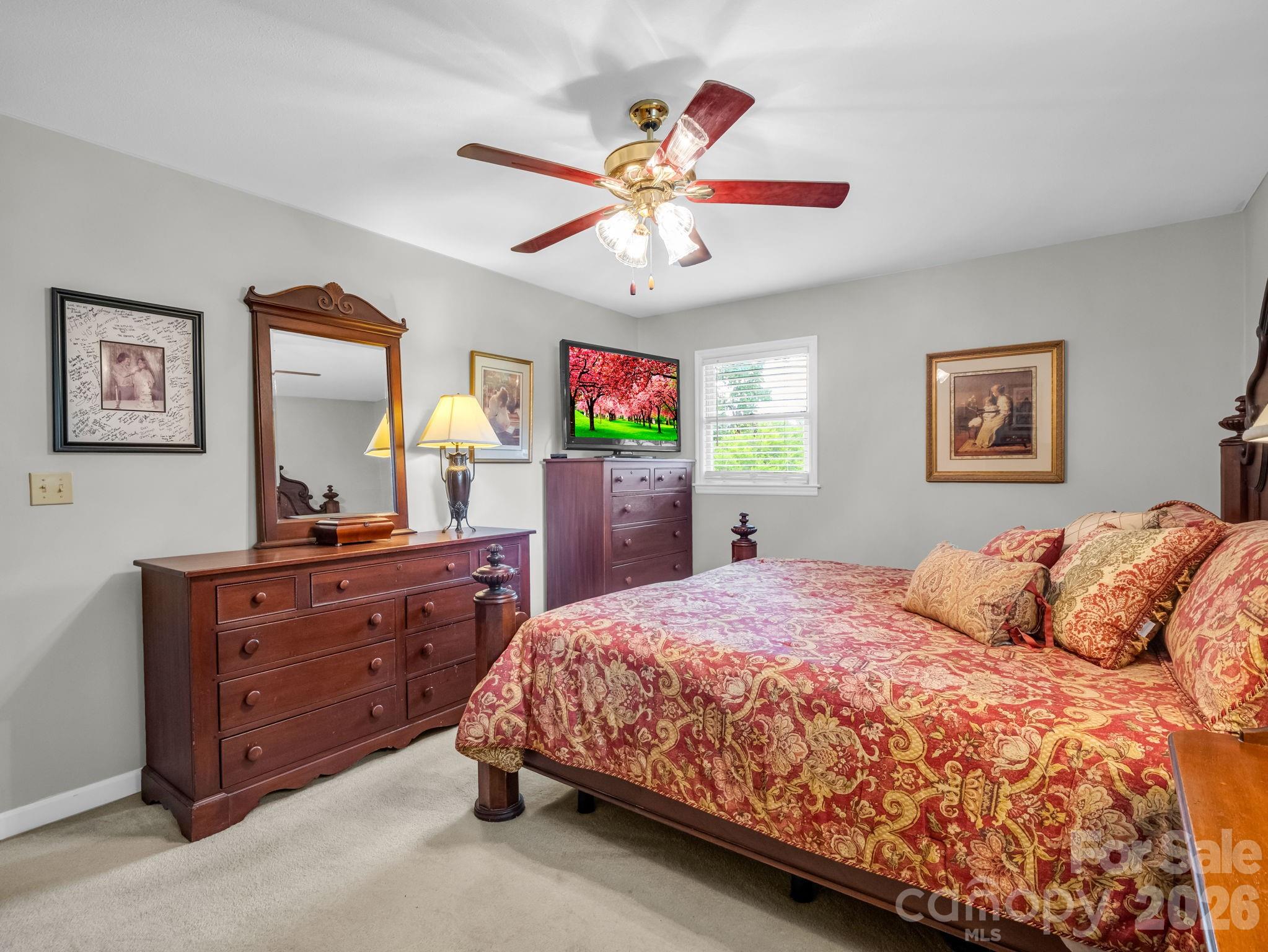 72 McEntire Road — Tryon