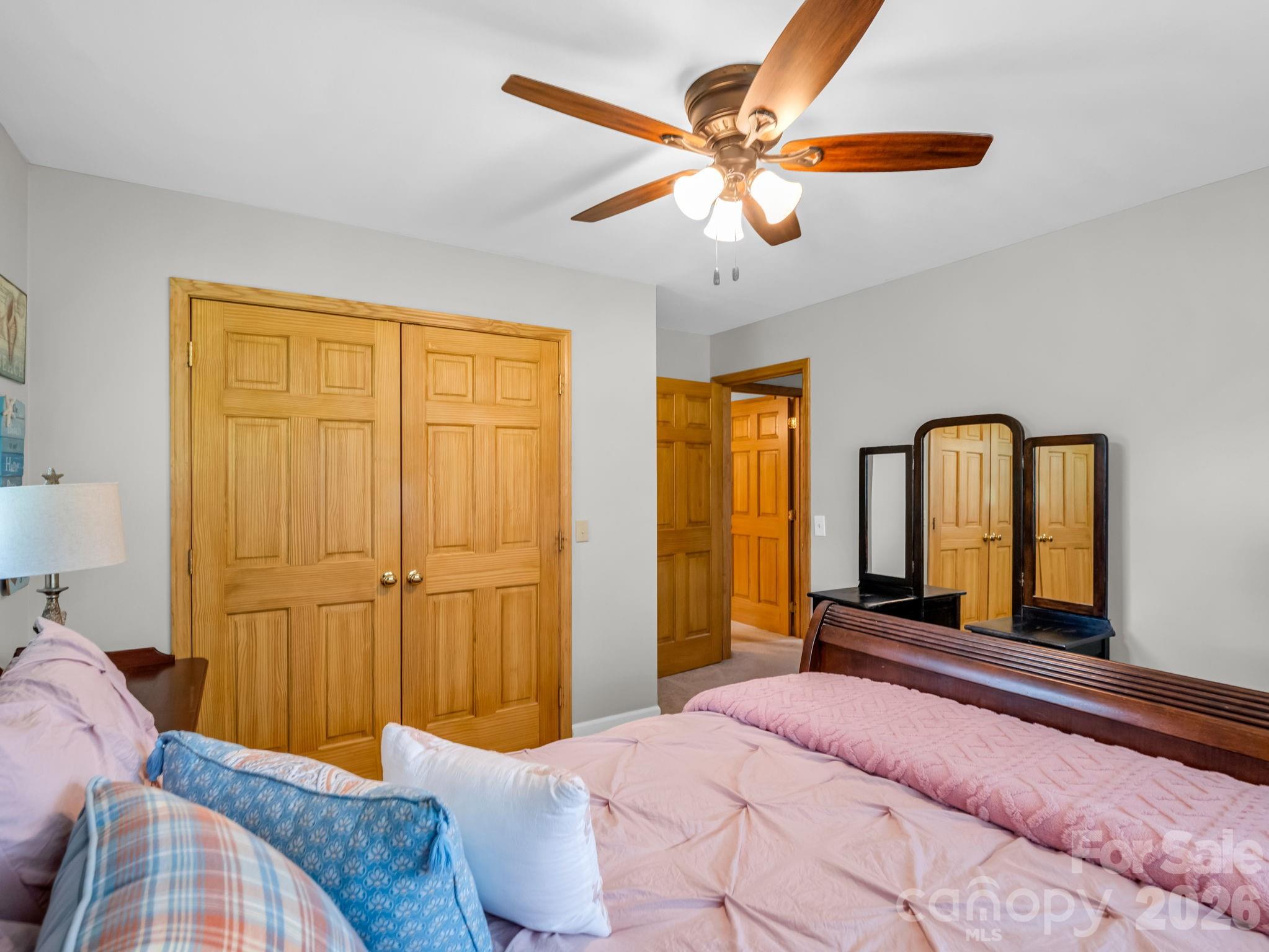 72 McEntire Road — Tryon