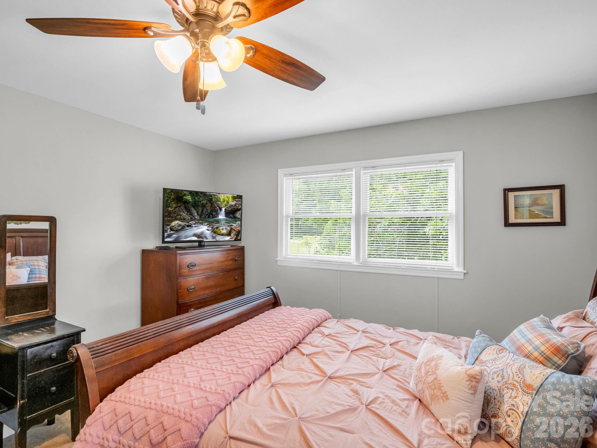 72 McEntire Road — Tryon