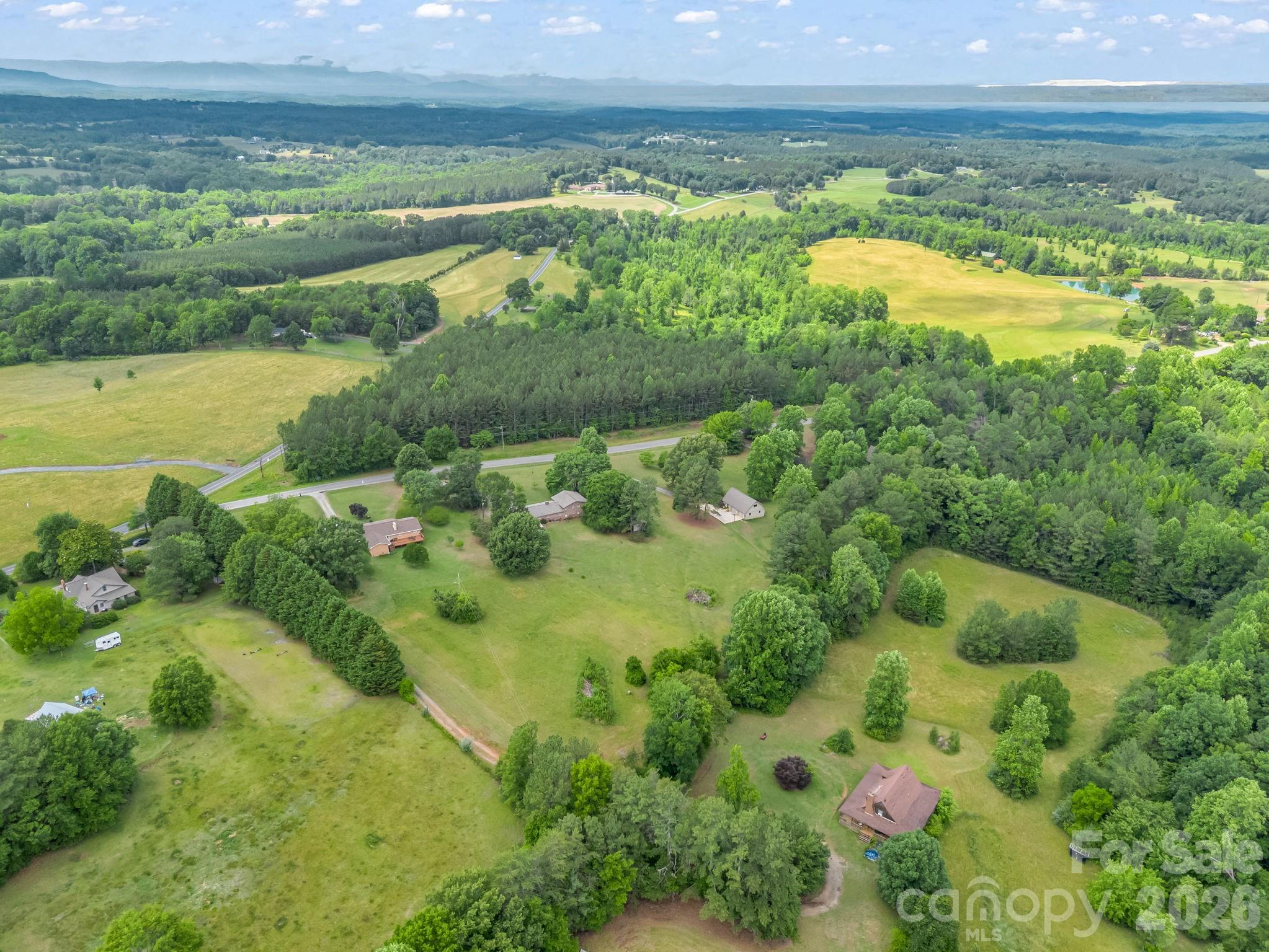 72 McEntire Road — Tryon