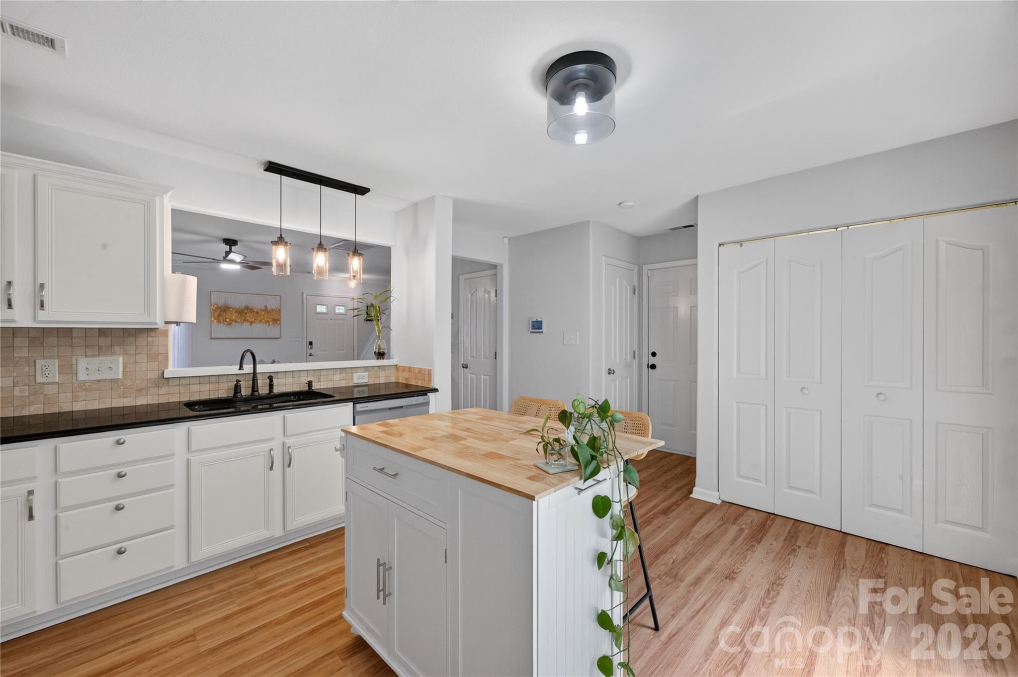 5313 Silabert Avenue — Charlotte