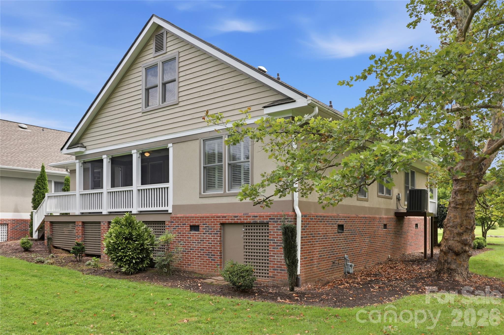 18 Creekside Way — Asheville